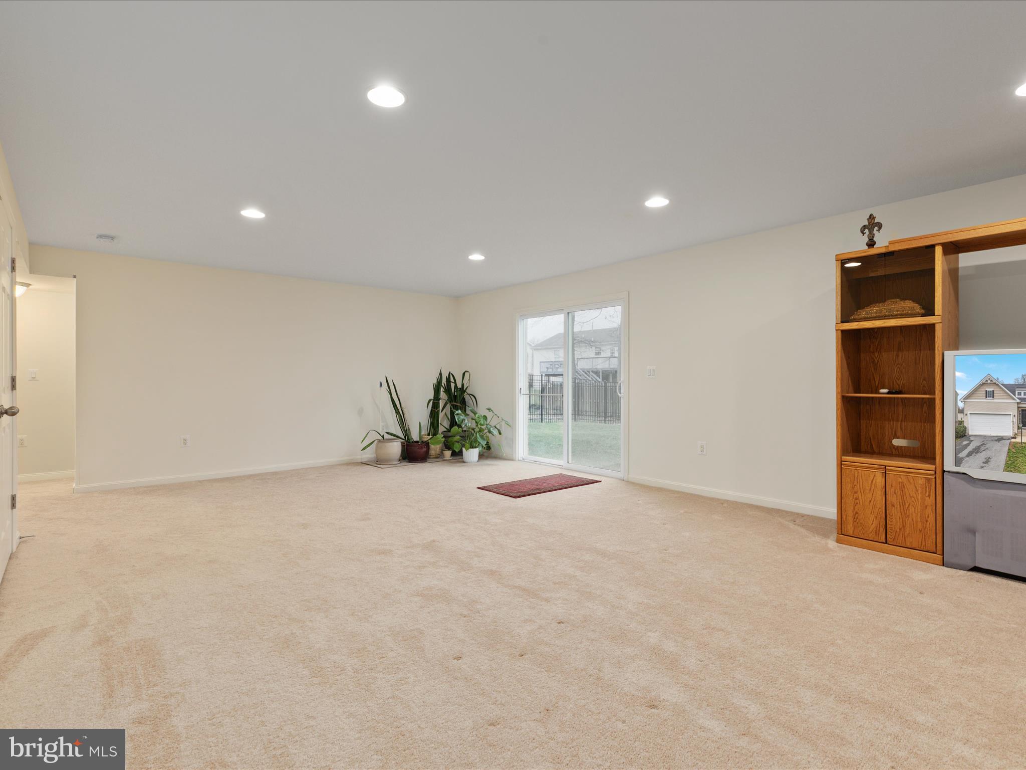 327 LYNNEHAVEN DRIVE