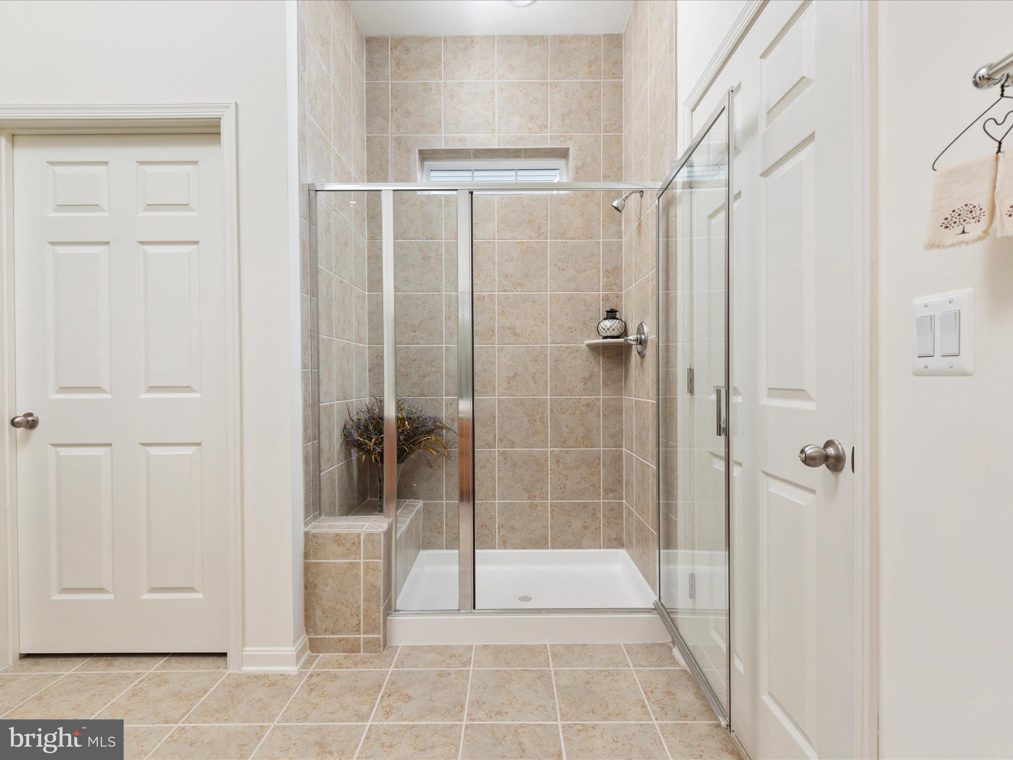 327 LYNNEHAVEN DRIVE