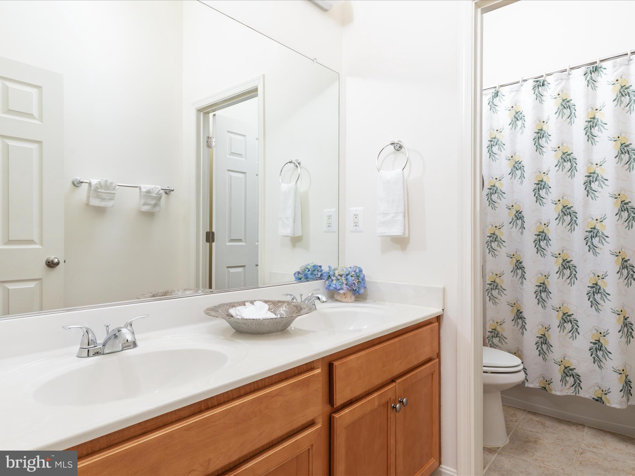 327 LYNNEHAVEN DRIVE