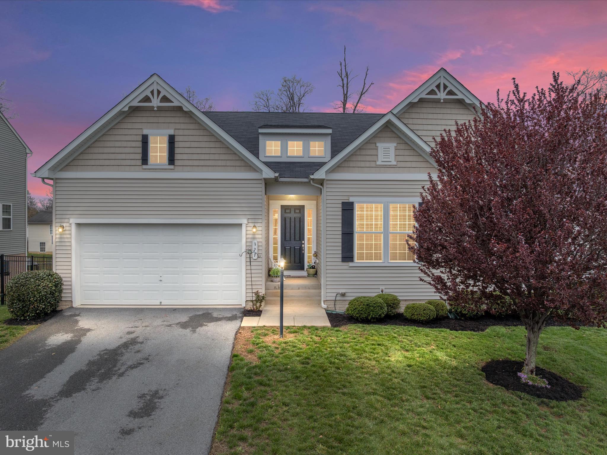 327 LYNNEHAVEN DRIVE