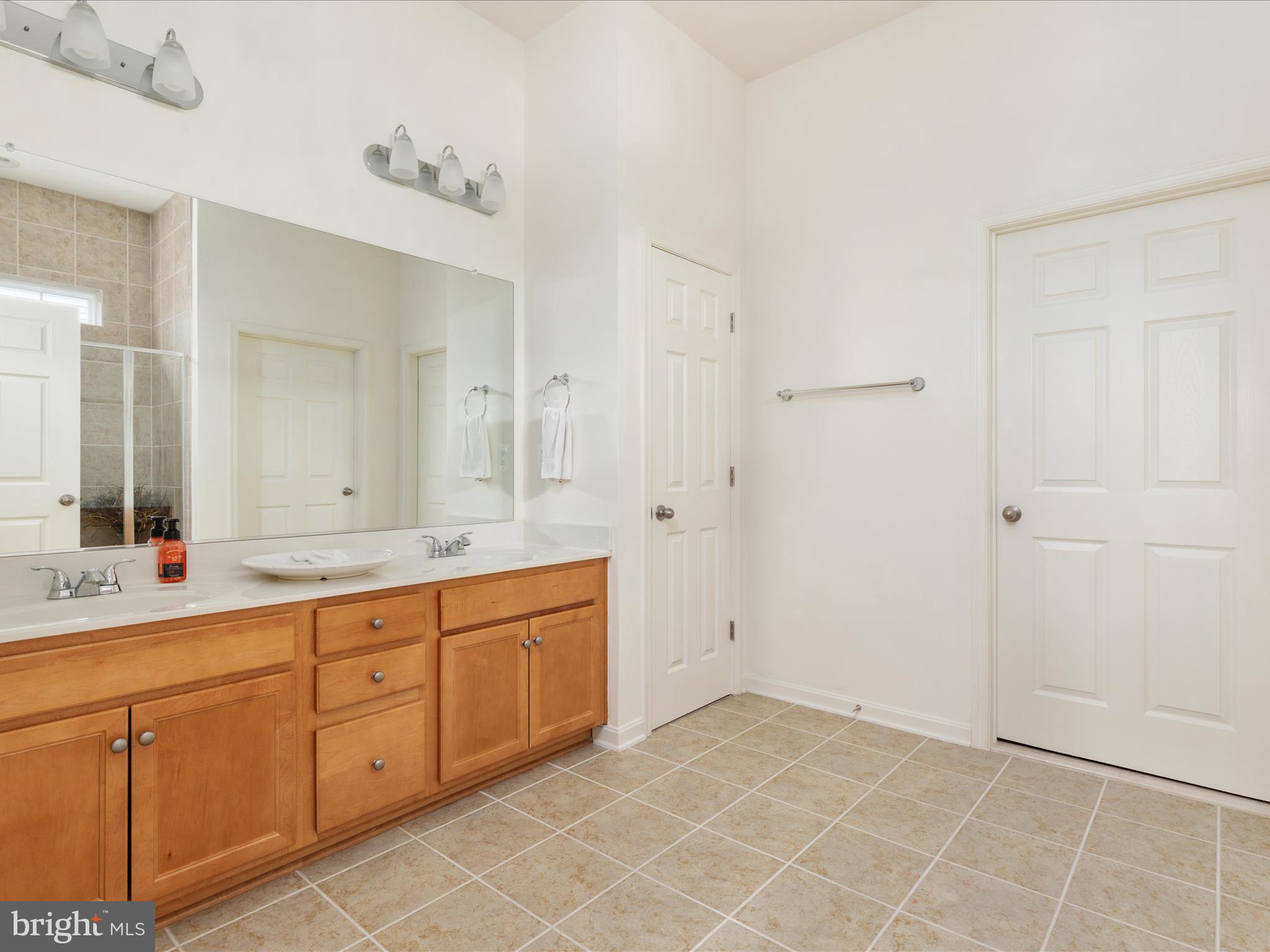 327 LYNNEHAVEN DRIVE