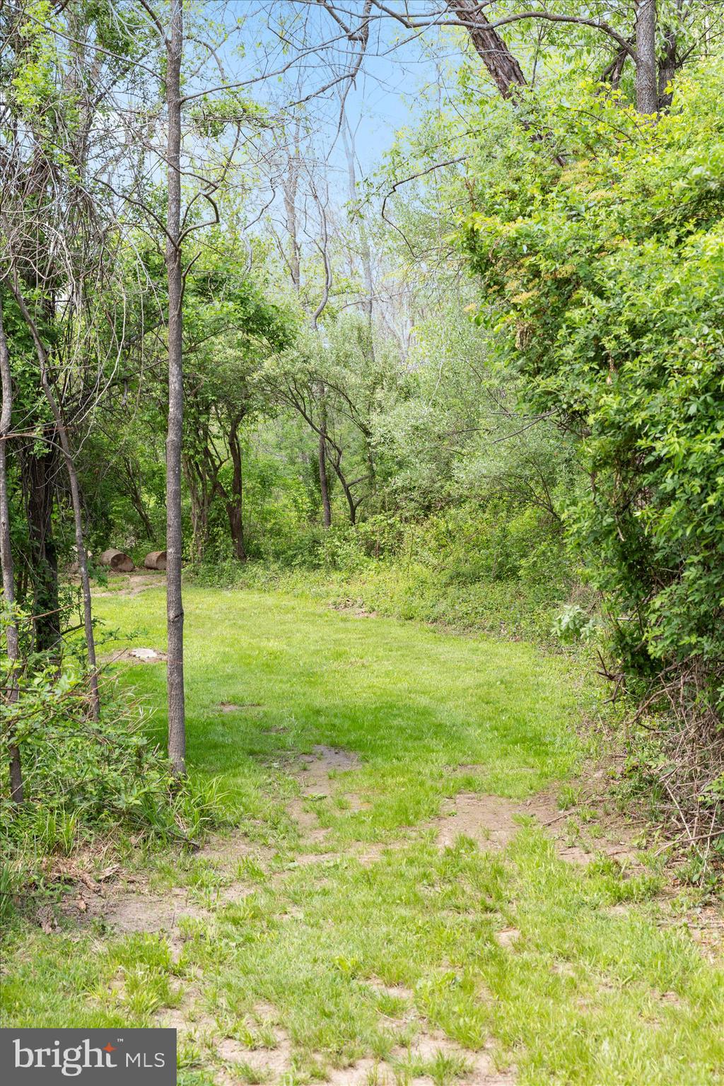 1015 REDBUD