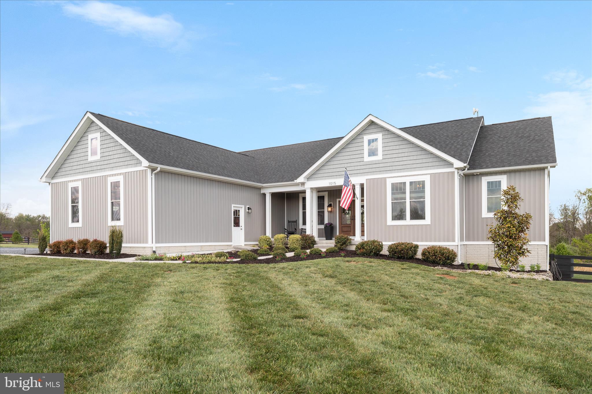 1015 REDBUD