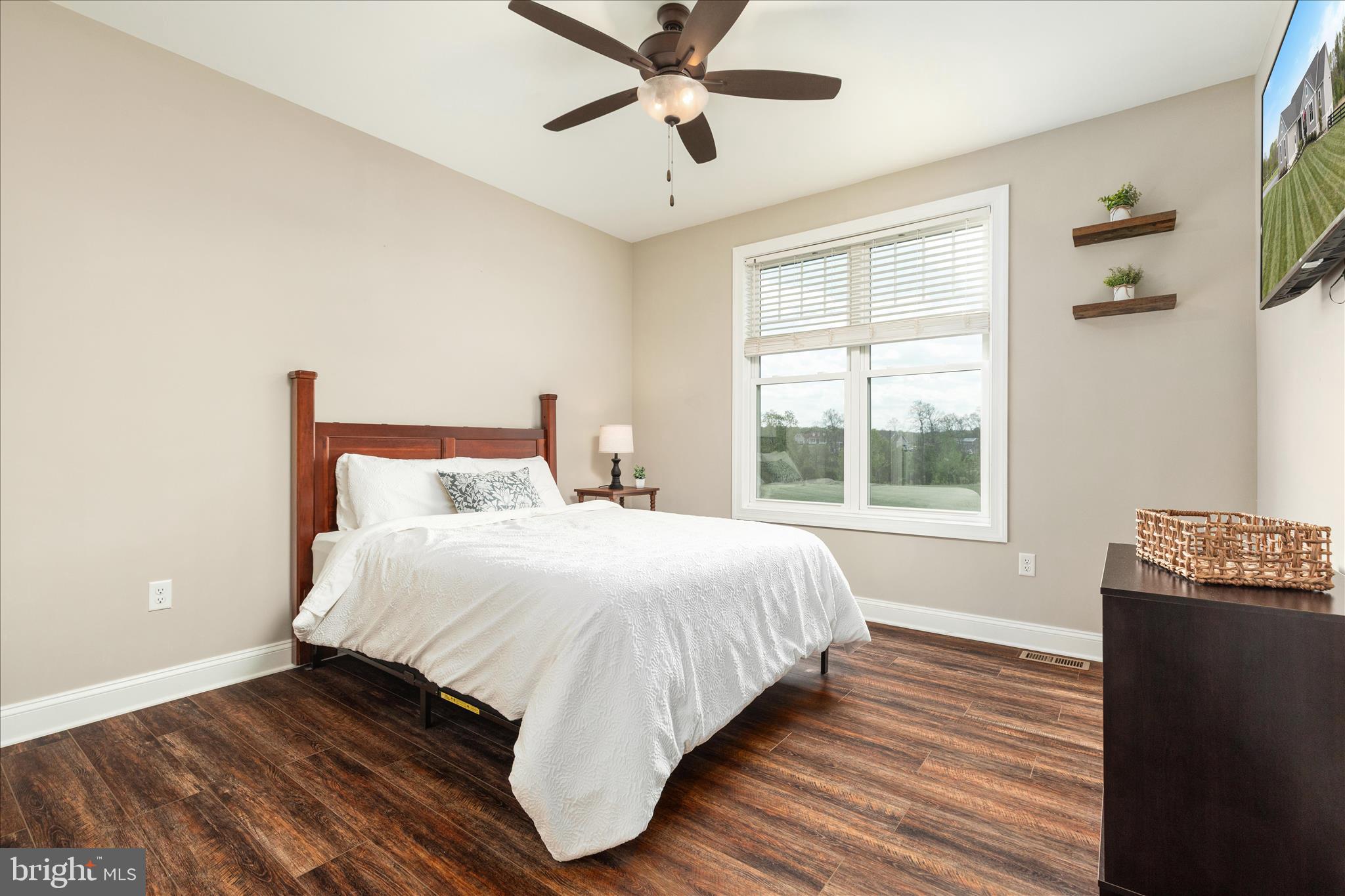1015 REDBUD