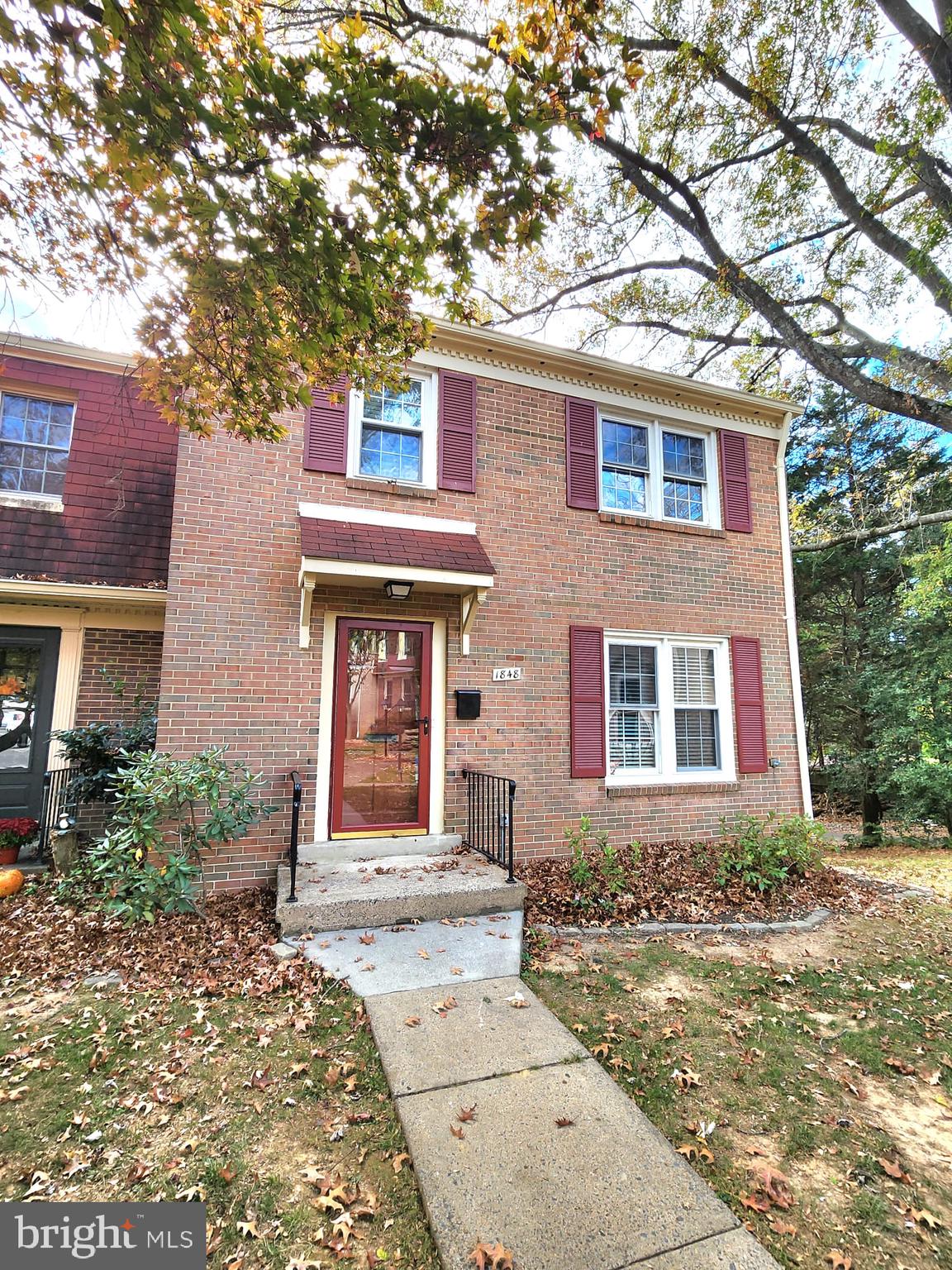 1848 GOLF VIEW COURT