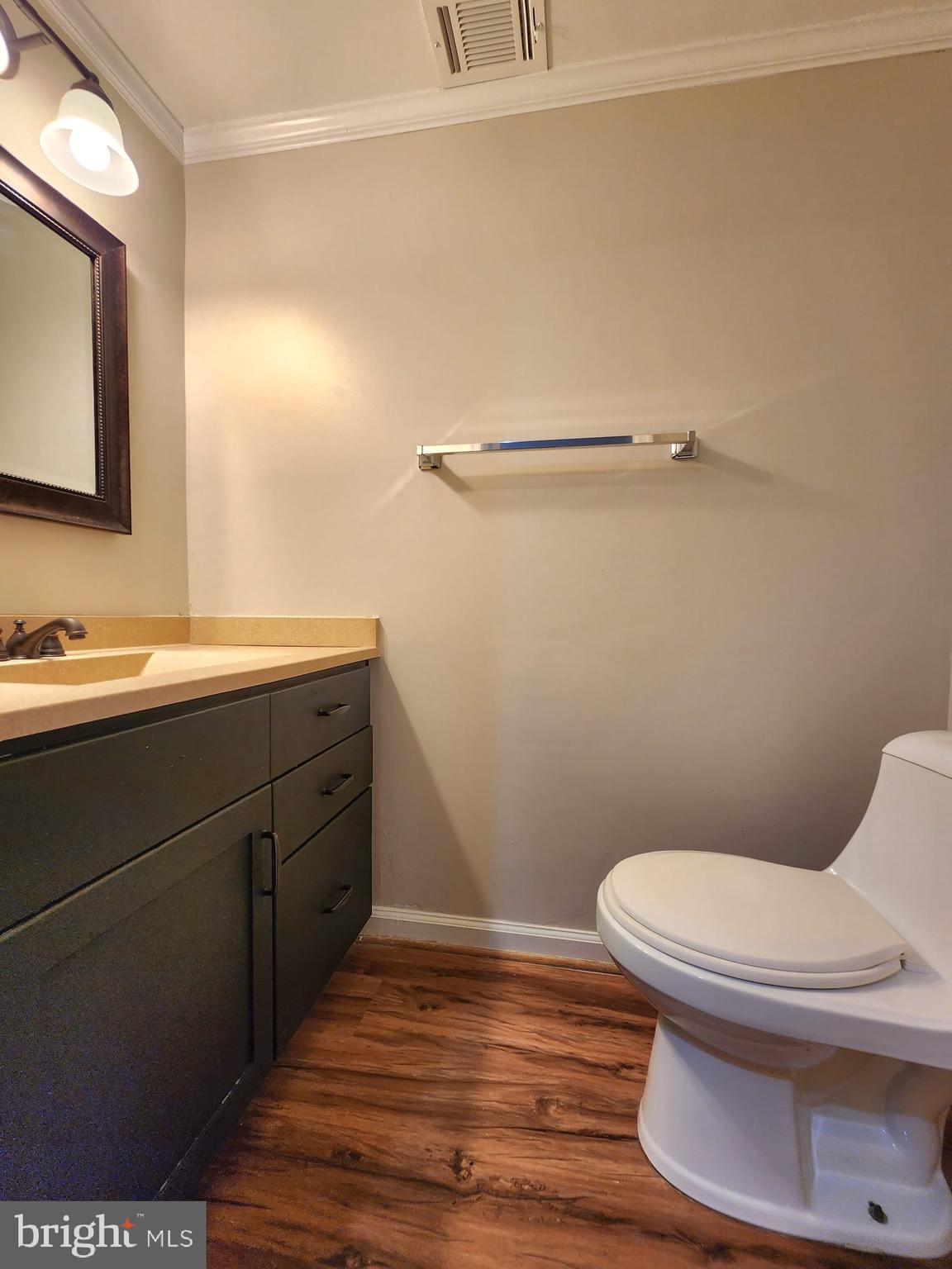 1848 GOLF VIEW COURT