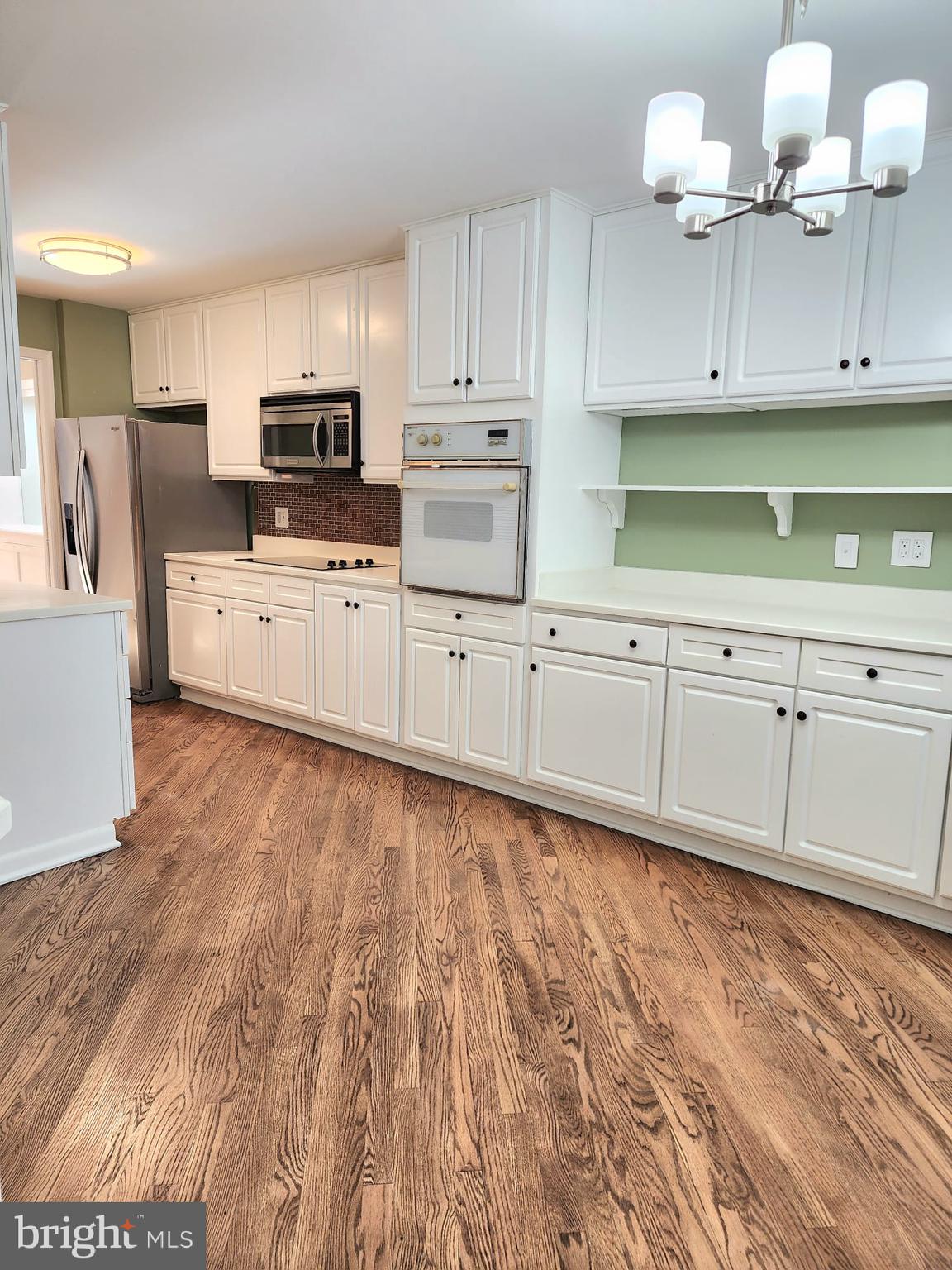 1848 GOLF VIEW COURT