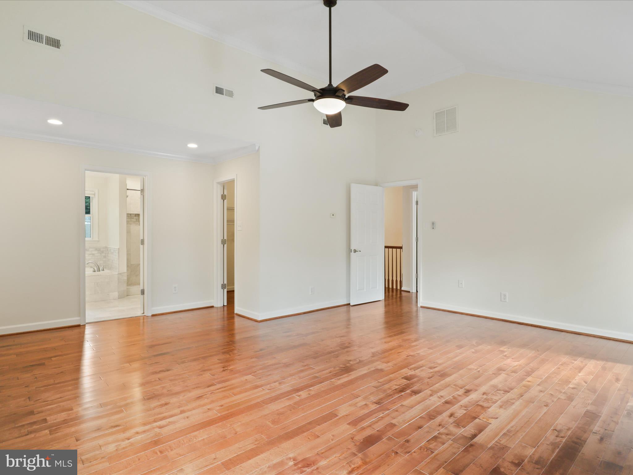 6612 KERNS ROAD