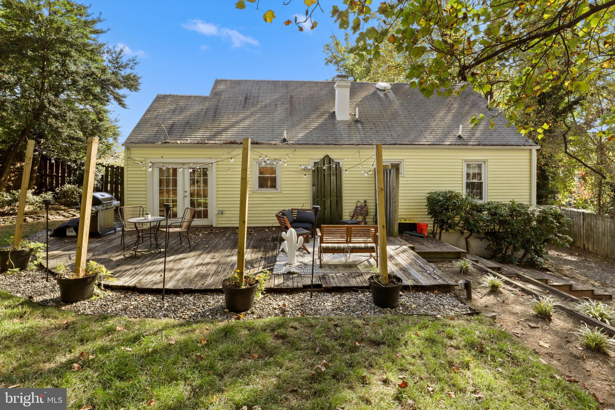 7327 POPLAR COURT