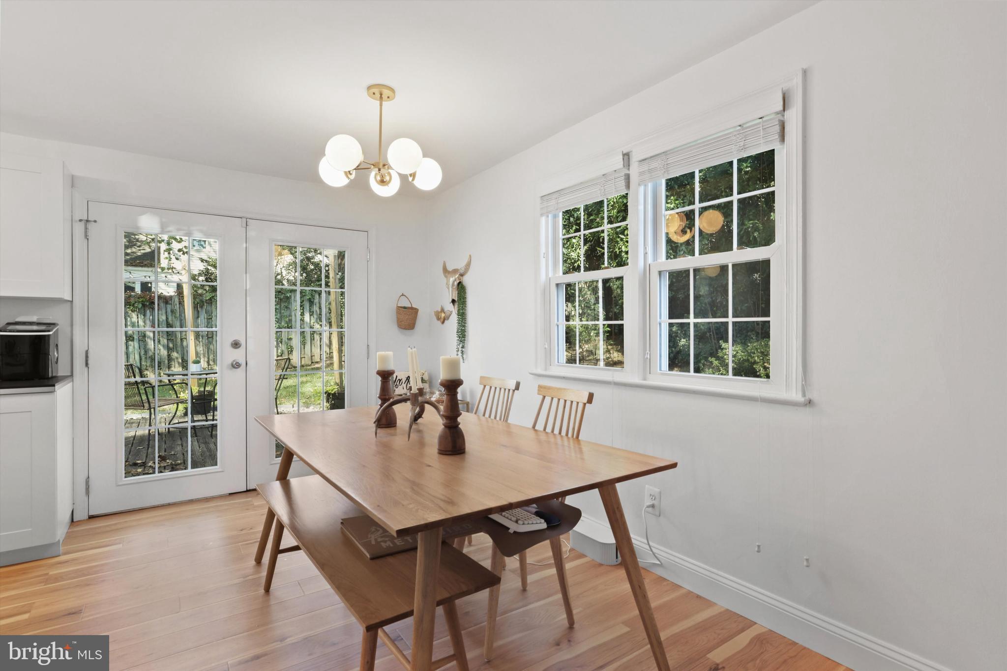 7327 POPLAR COURT