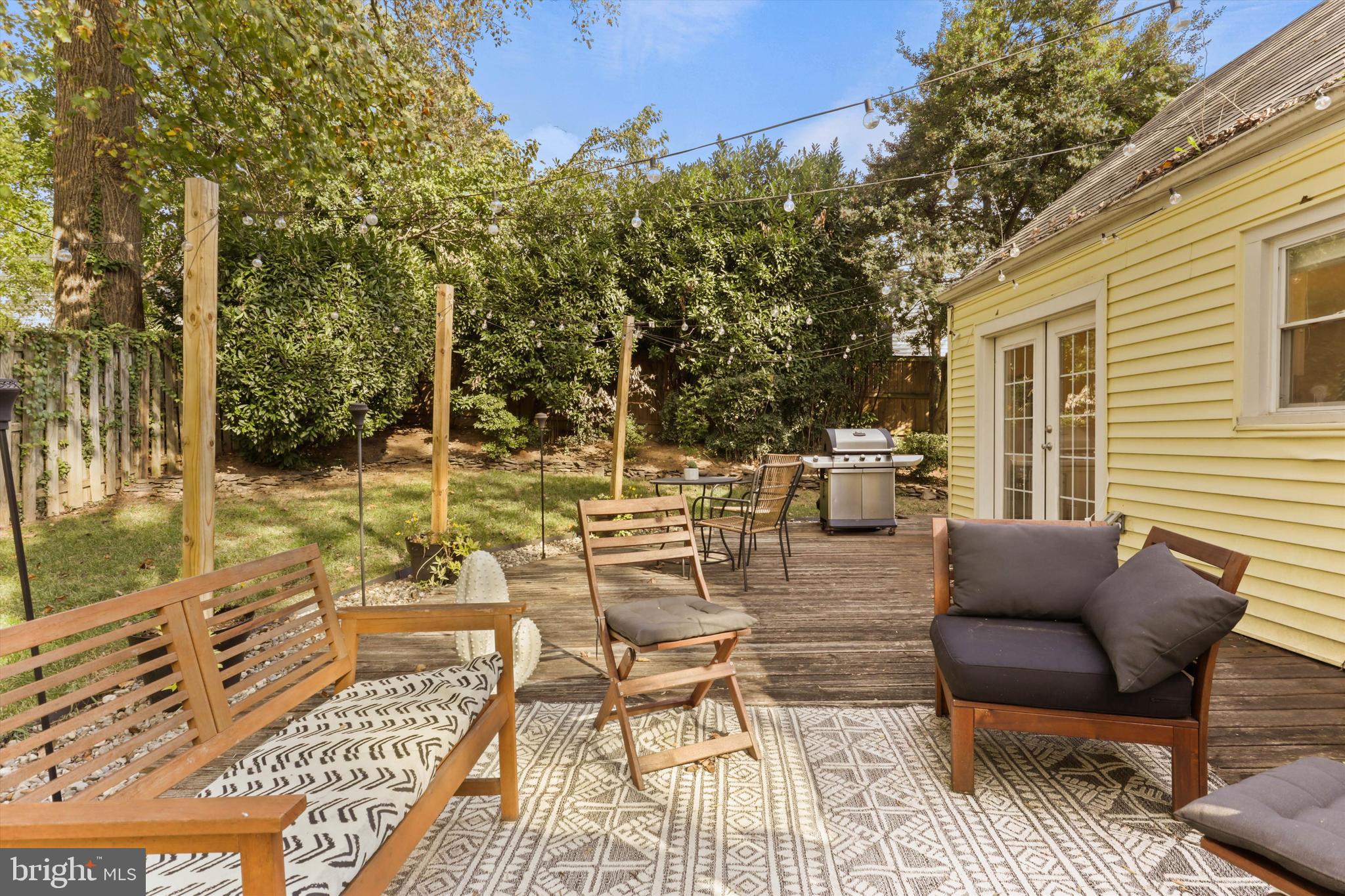 7327 POPLAR COURT