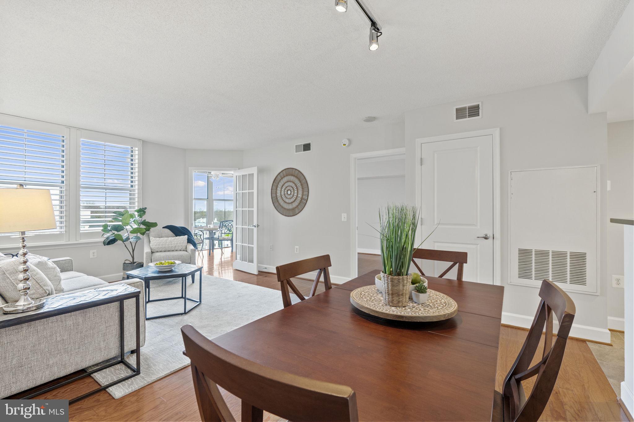 11800 SUNSET HILLS ROAD 826