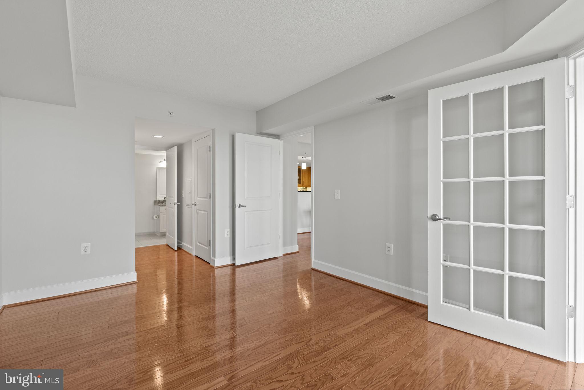 11800 SUNSET HILLS ROAD 826