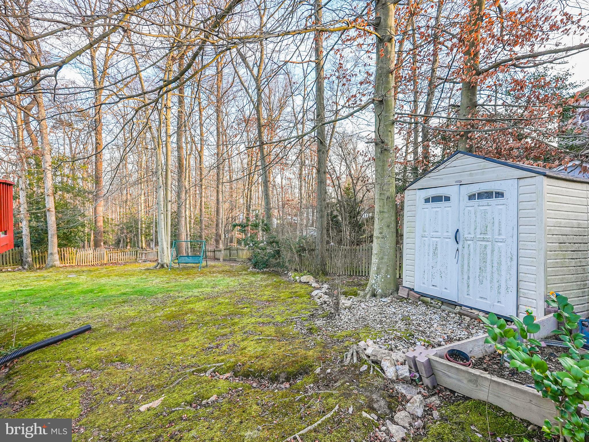 8005 PARKLANE COURT