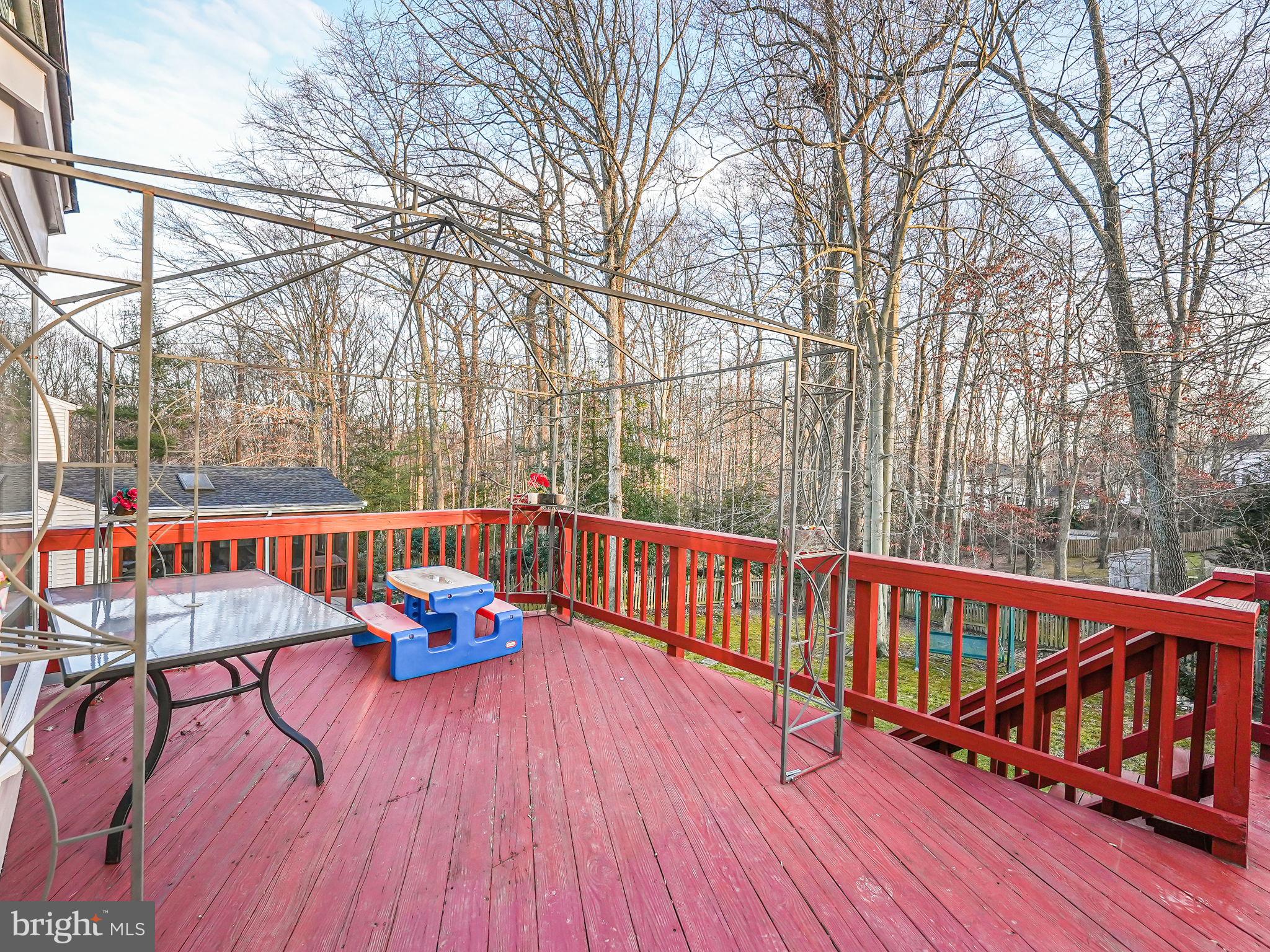 8005 PARKLANE COURT
