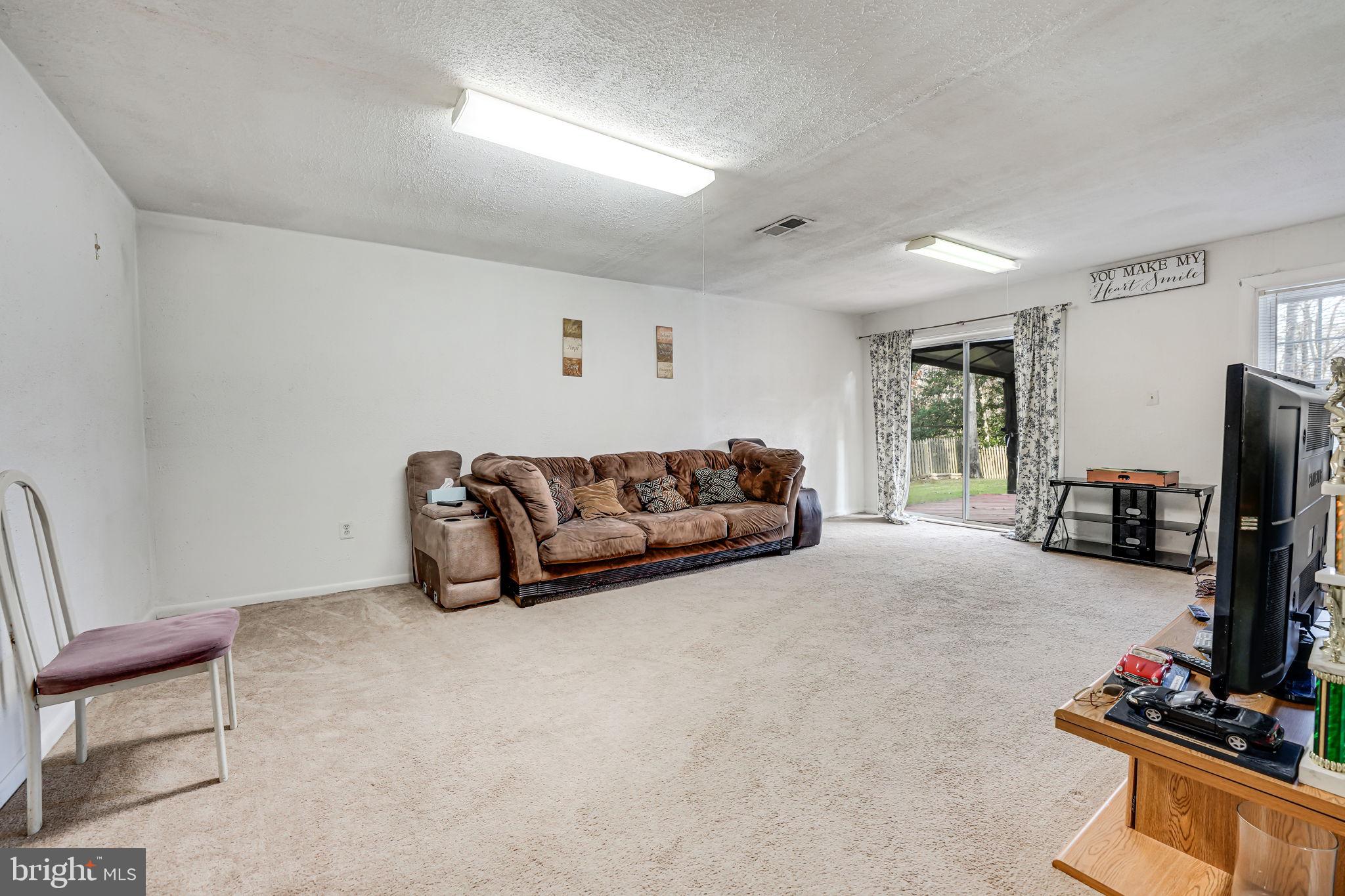 8005 PARKLANE COURT