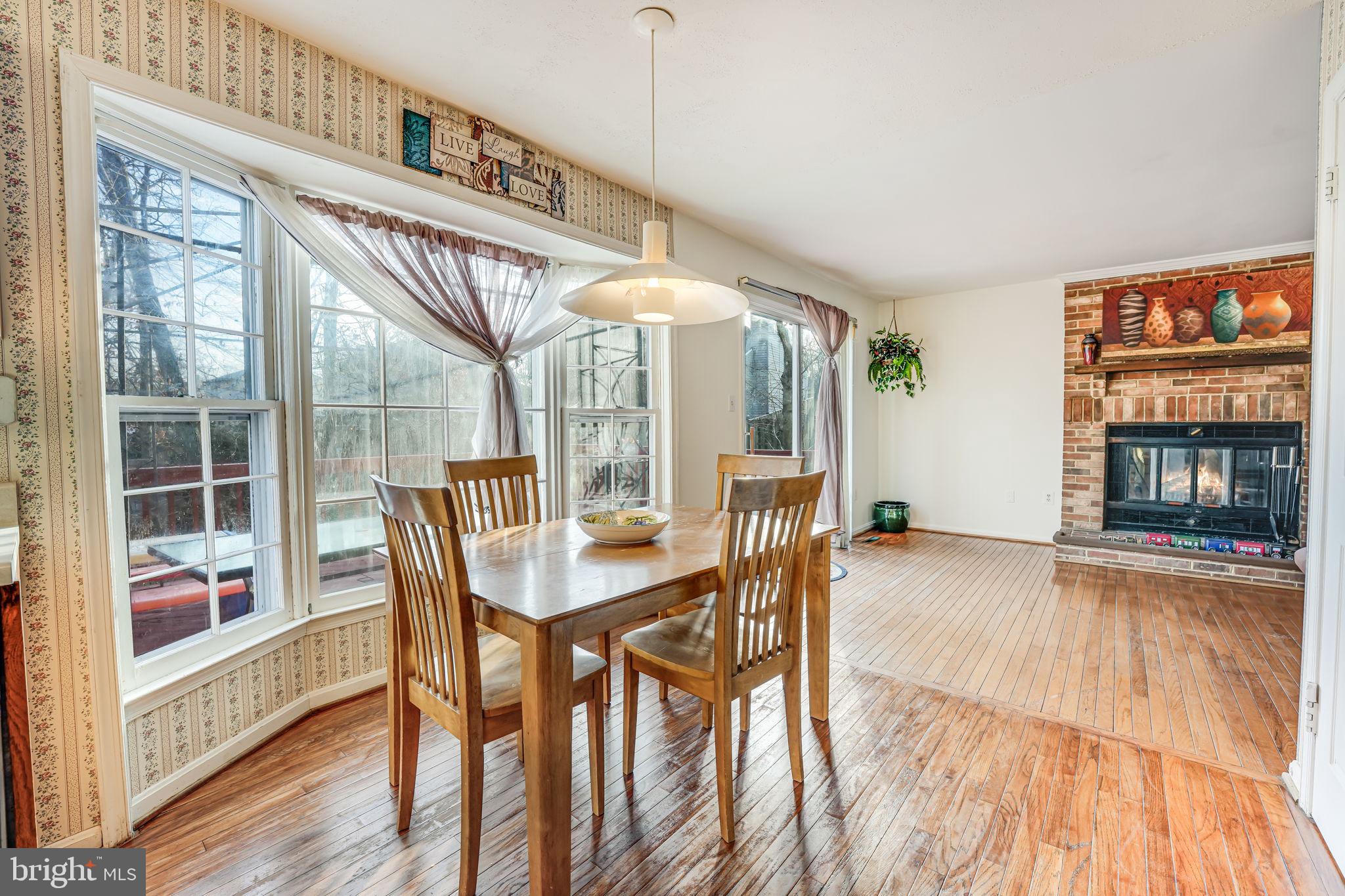 8005 PARKLANE COURT