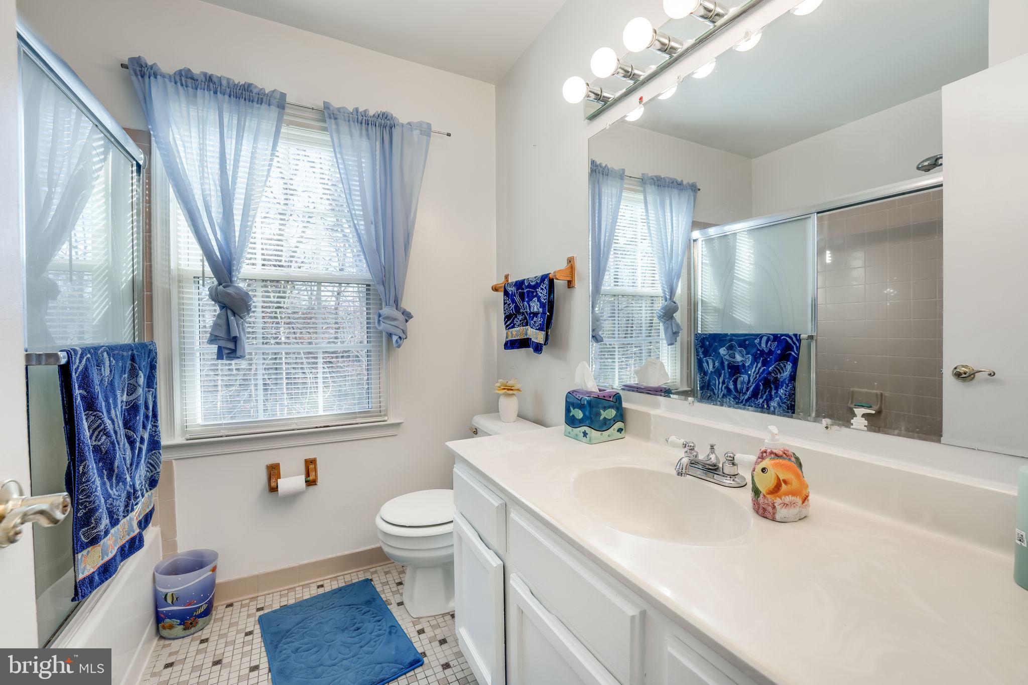 8005 PARKLANE COURT