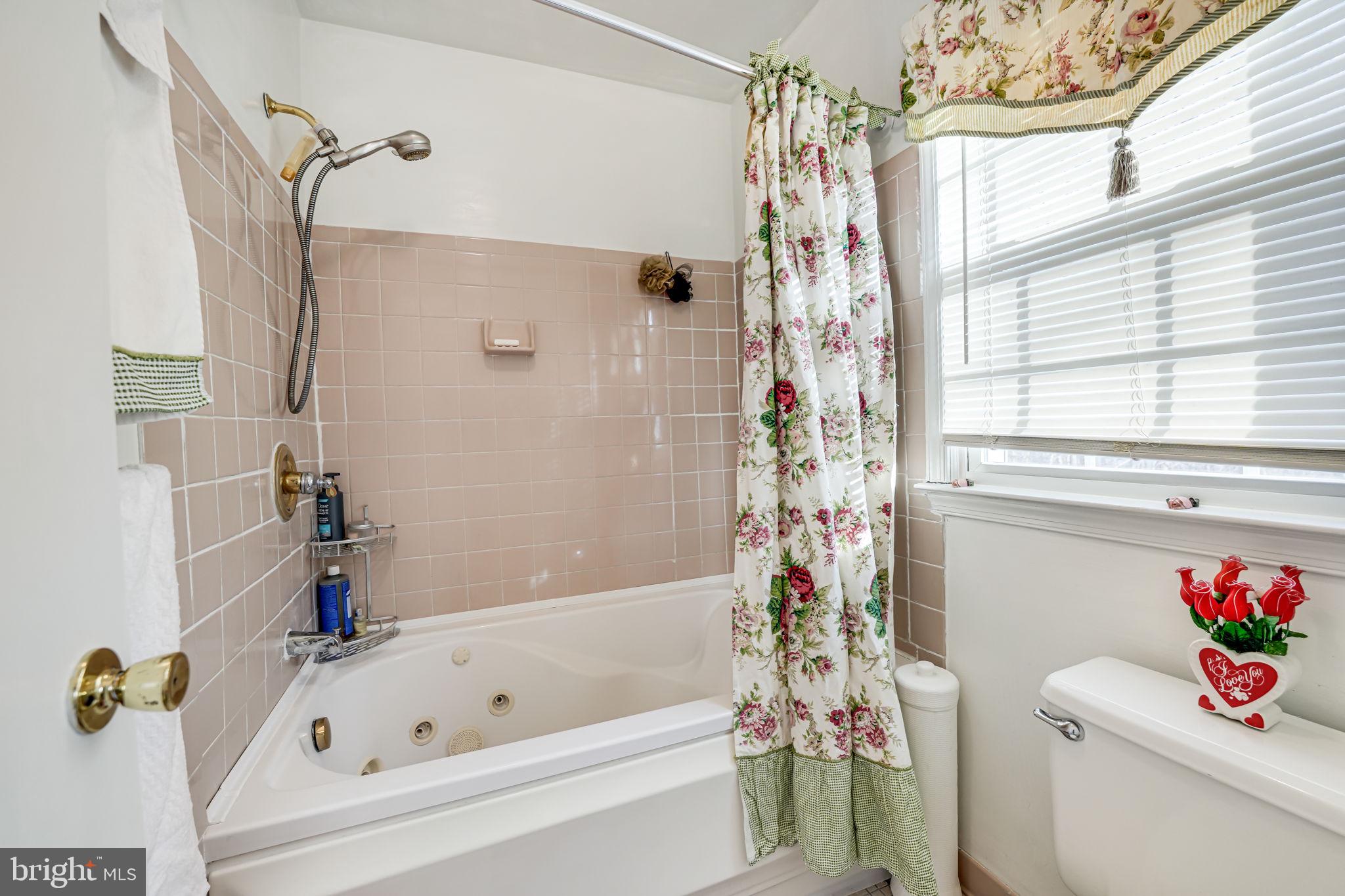8005 PARKLANE COURT