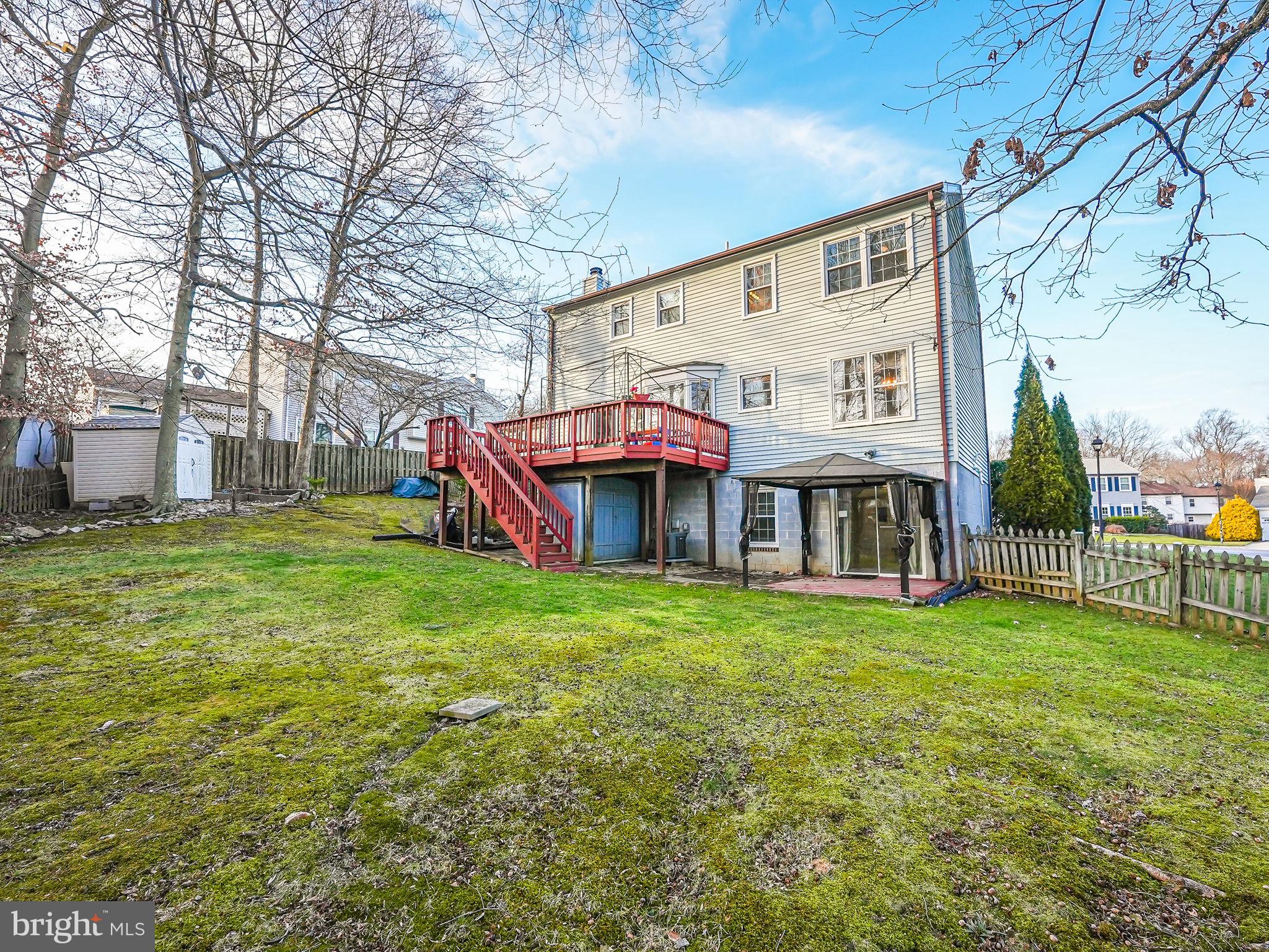 8005 PARKLANE COURT