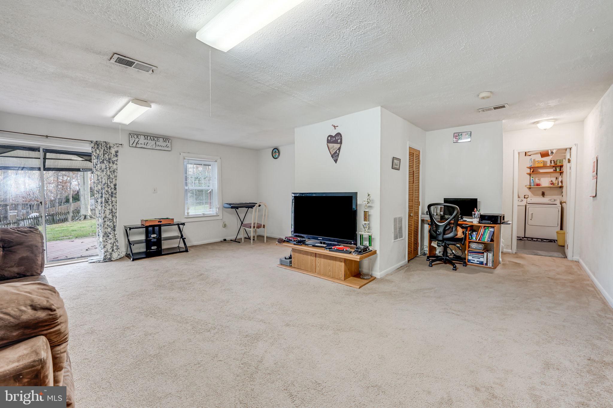 8005 PARKLANE COURT