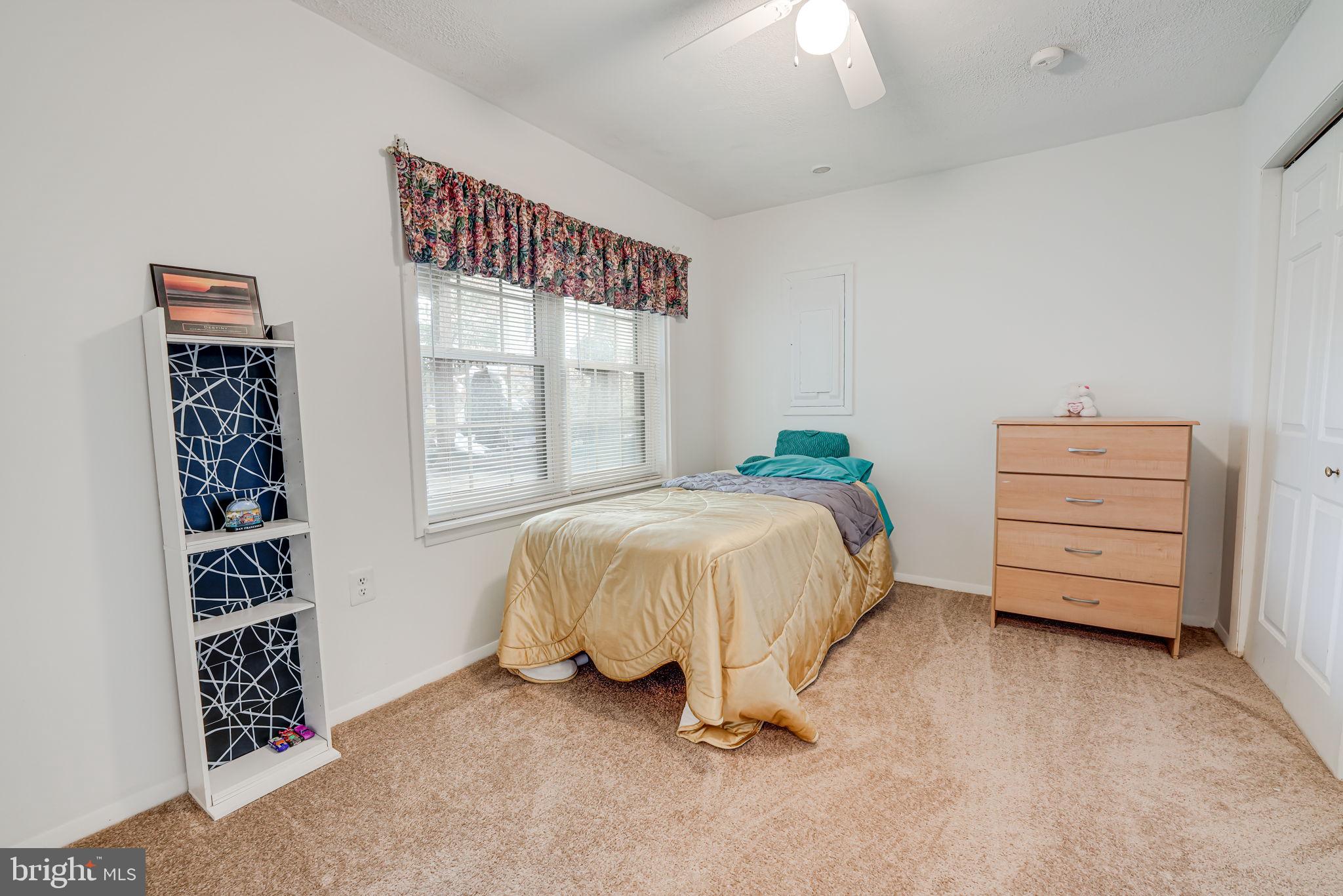 8005 PARKLANE COURT