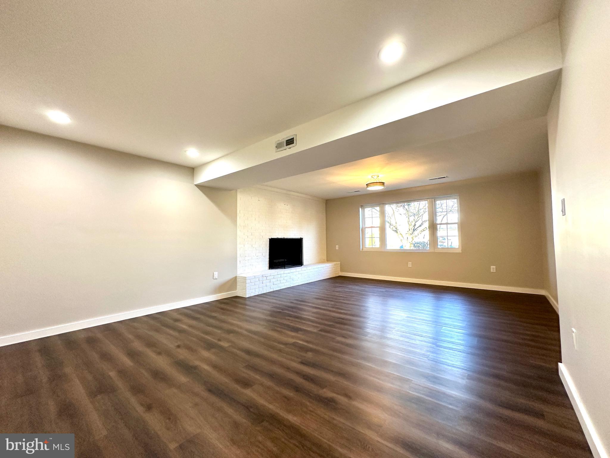 2529 W MEREDITH DRIVE