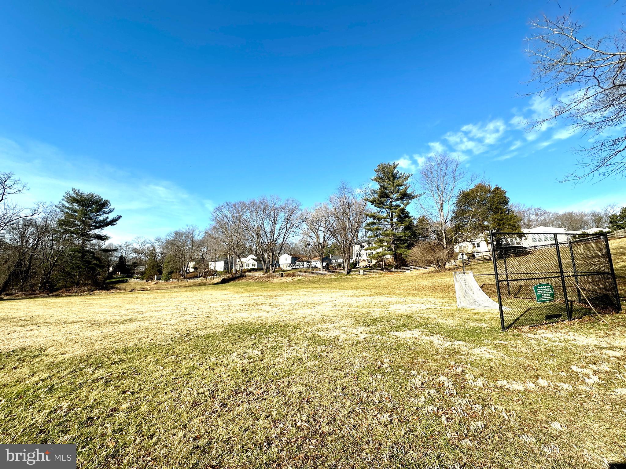 2529 W MEREDITH DRIVE