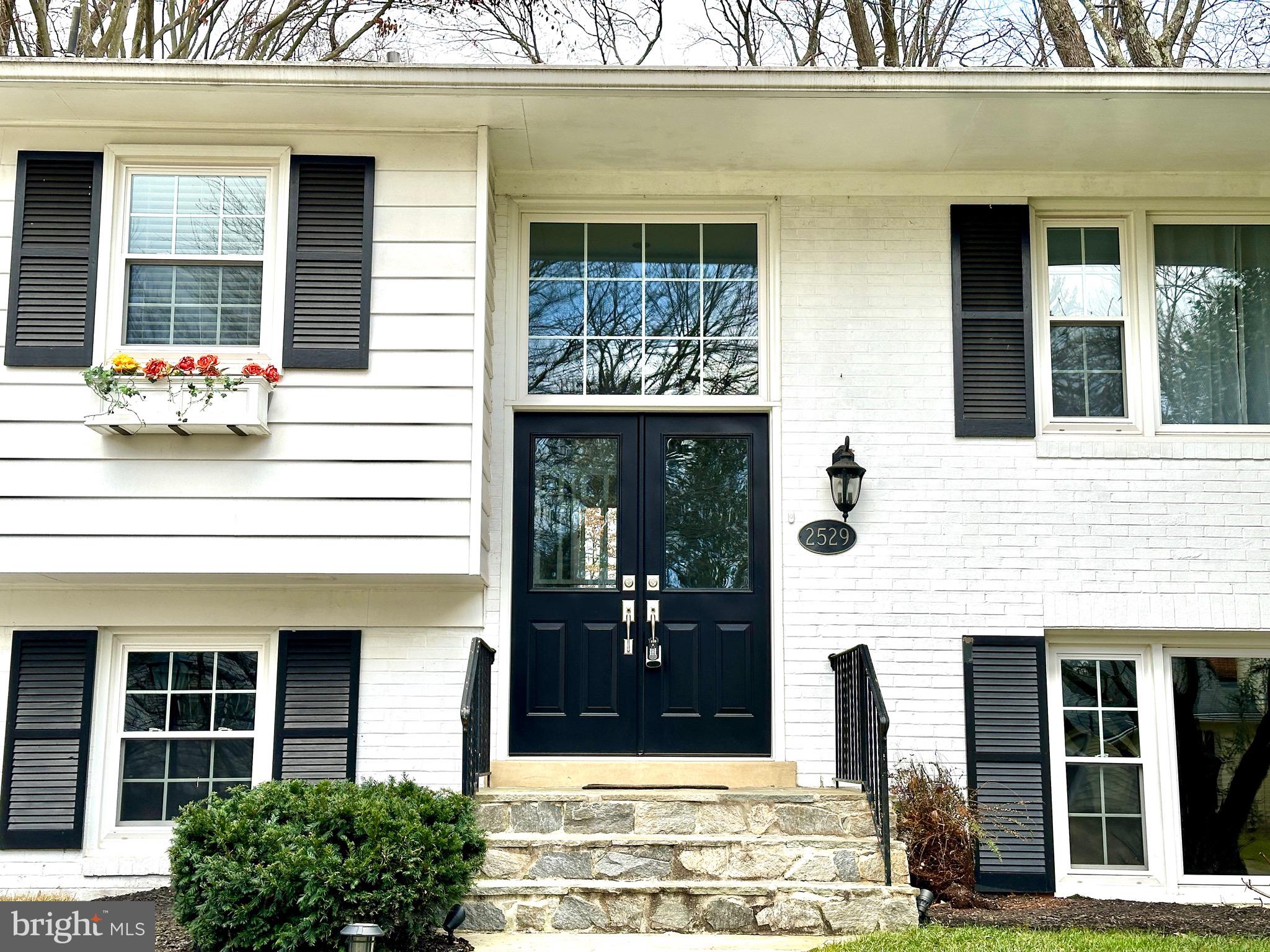 2529 W MEREDITH DRIVE