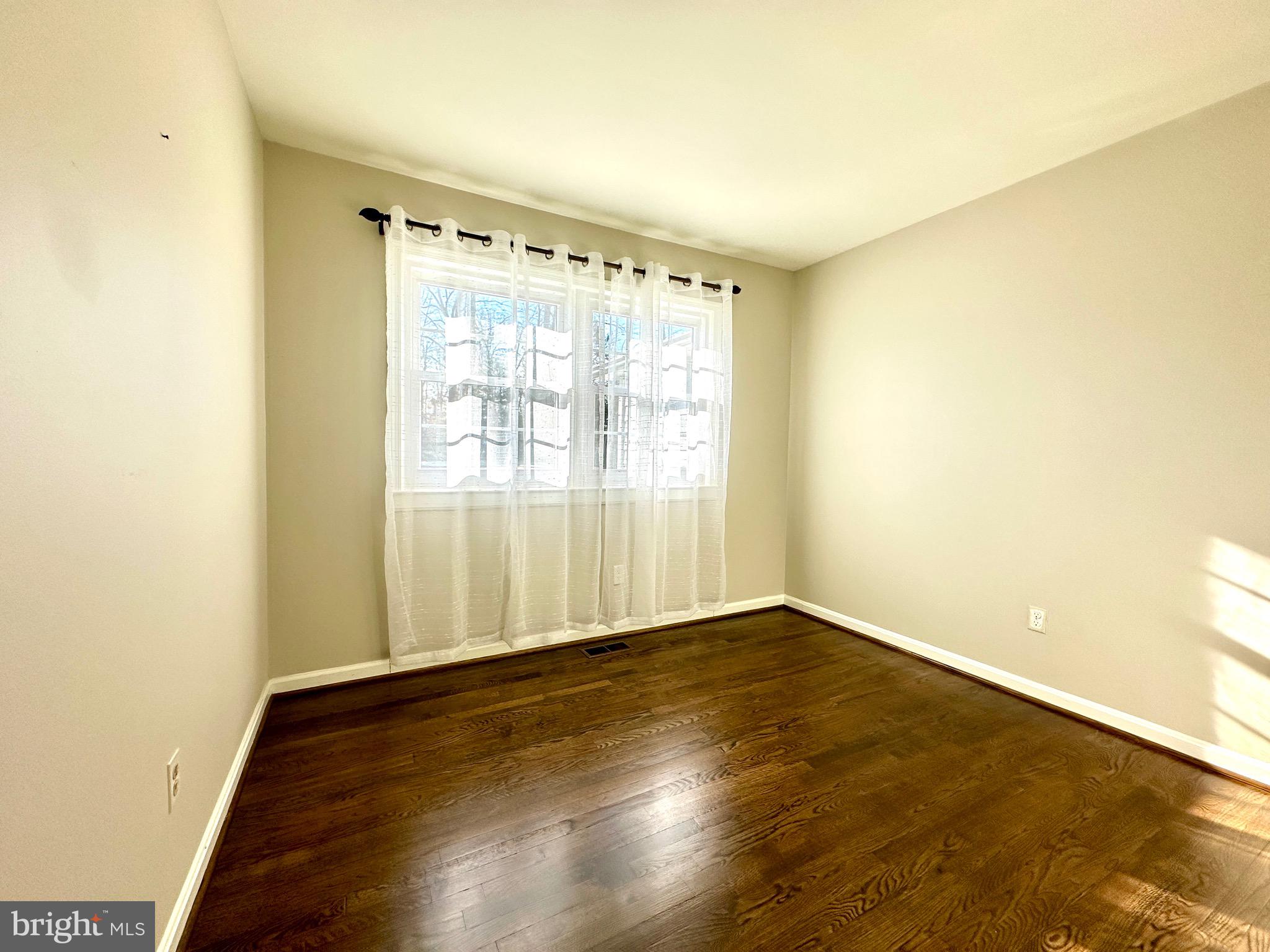 2529 W MEREDITH DRIVE