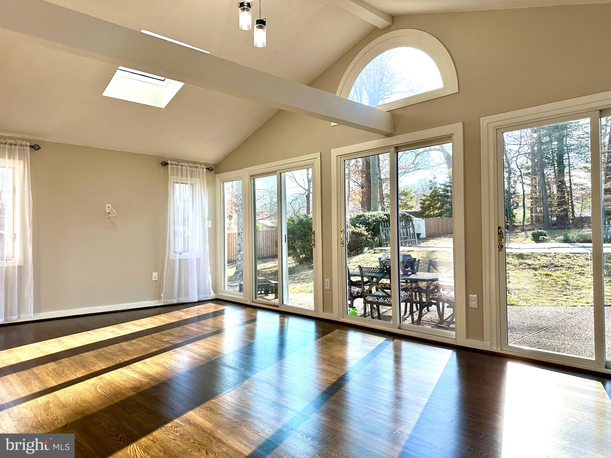 2529 W MEREDITH DRIVE