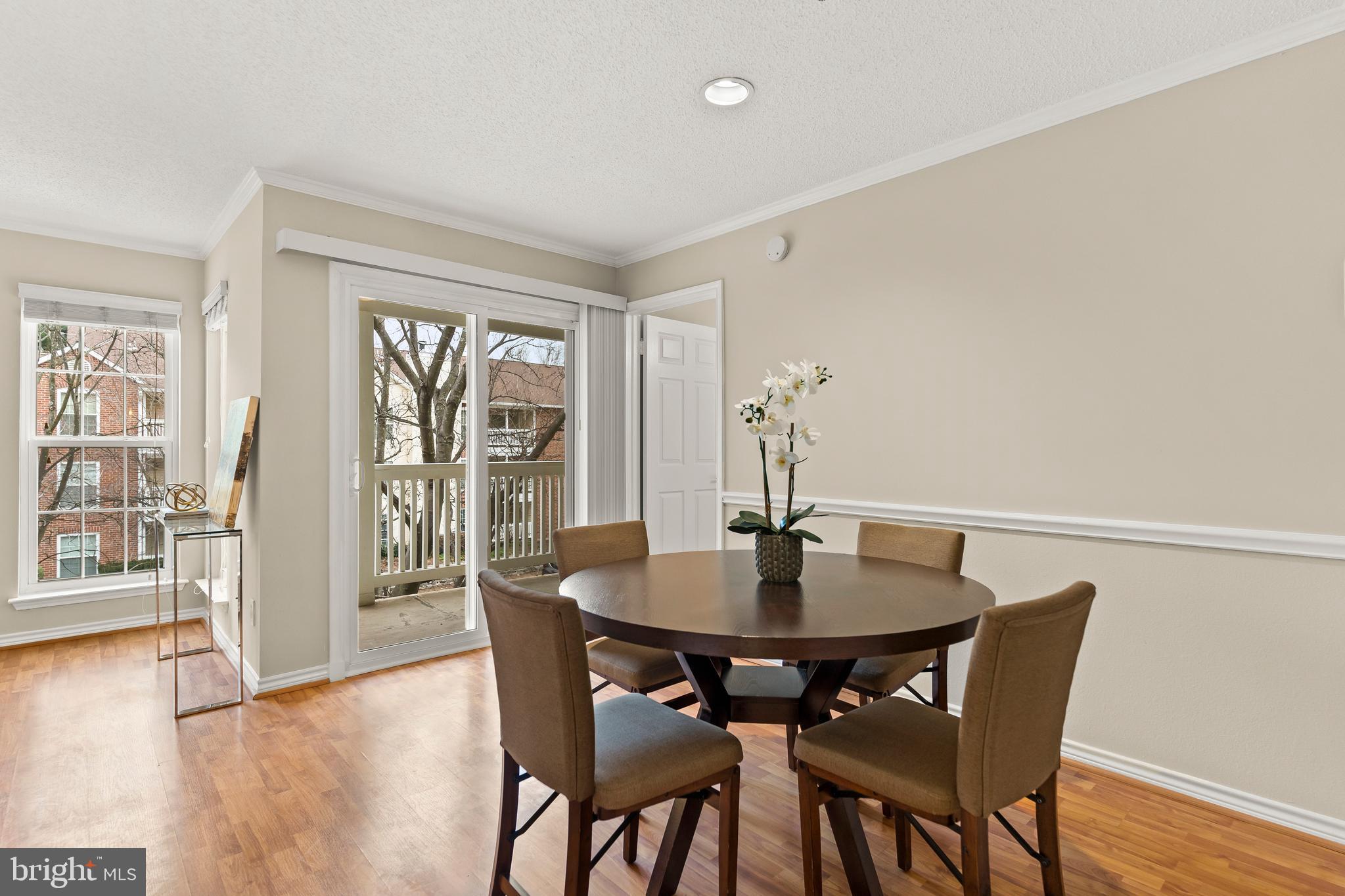 1524 LINCOLN WAY 319