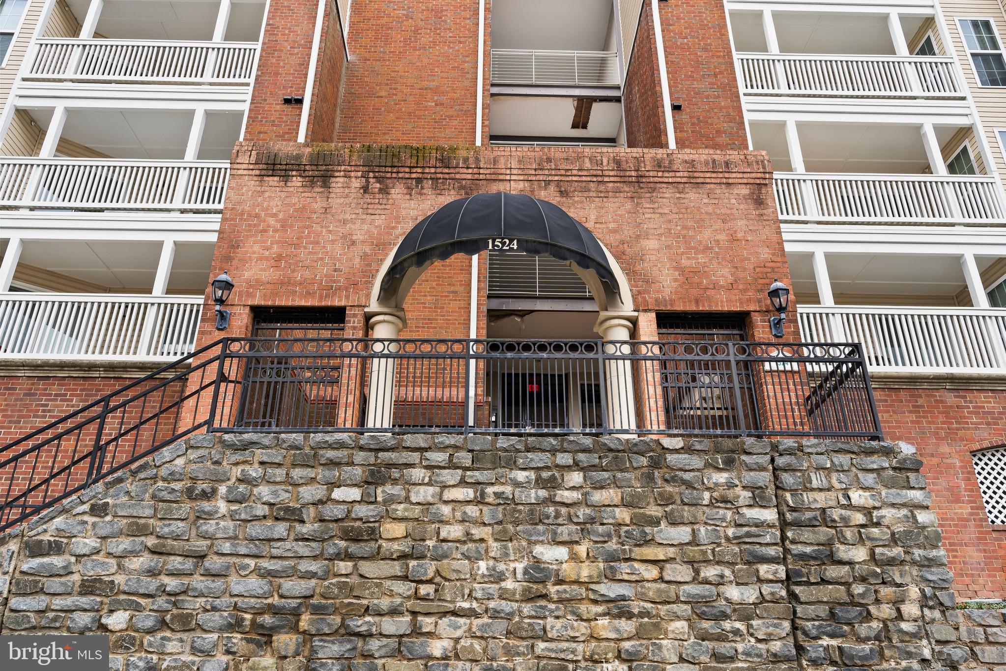 1524 LINCOLN WAY 319