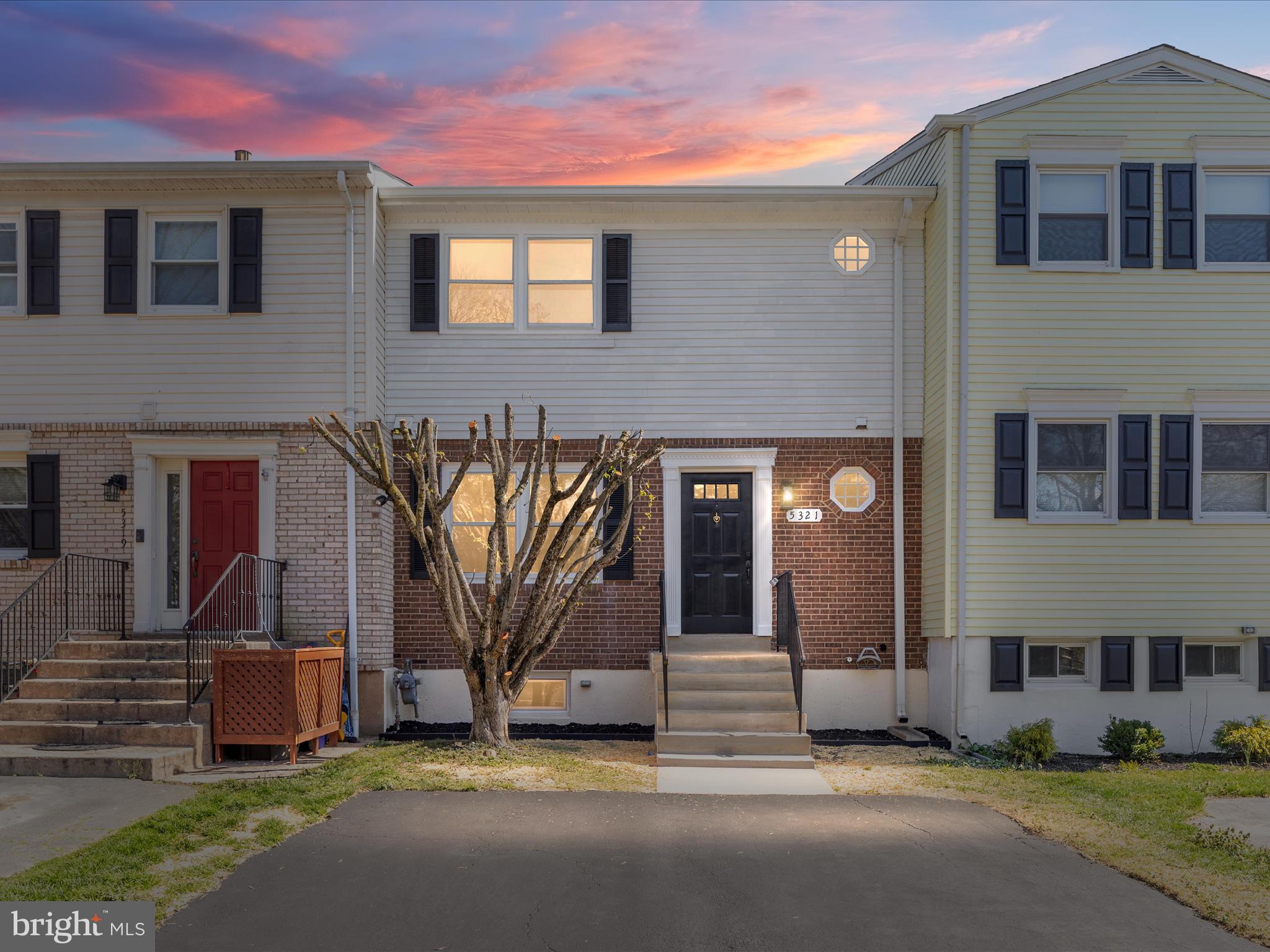 5321 LAKE COVE COURT
