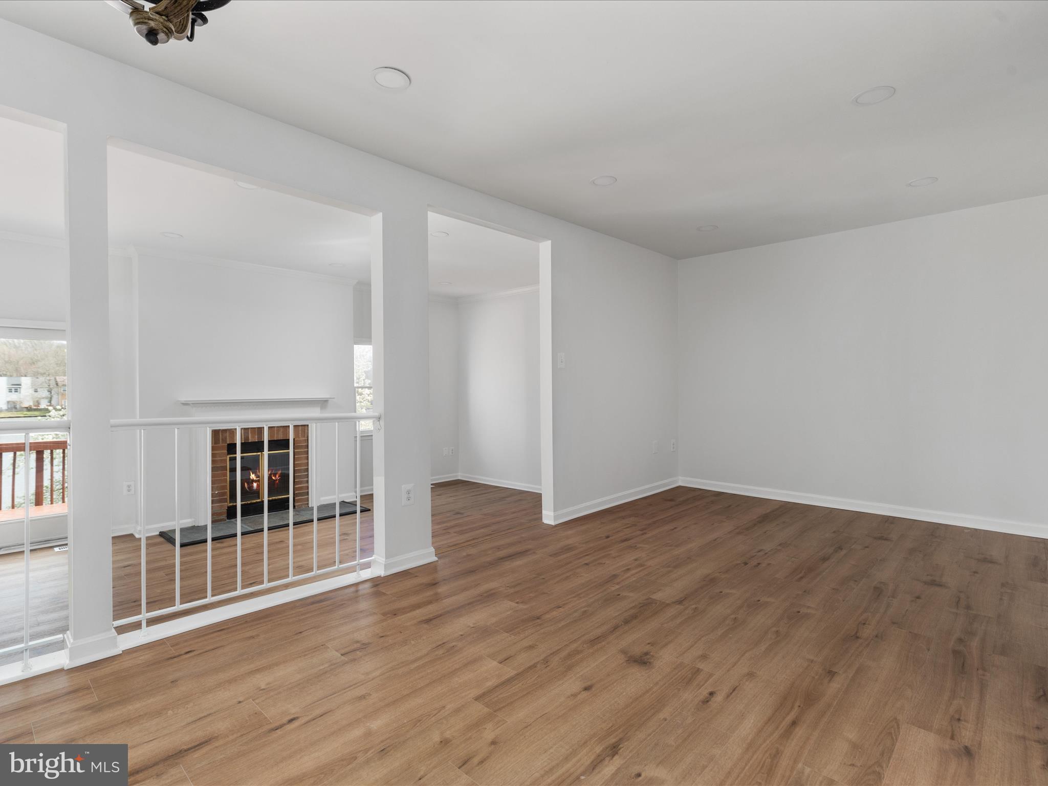 5321 LAKE COVE COURT