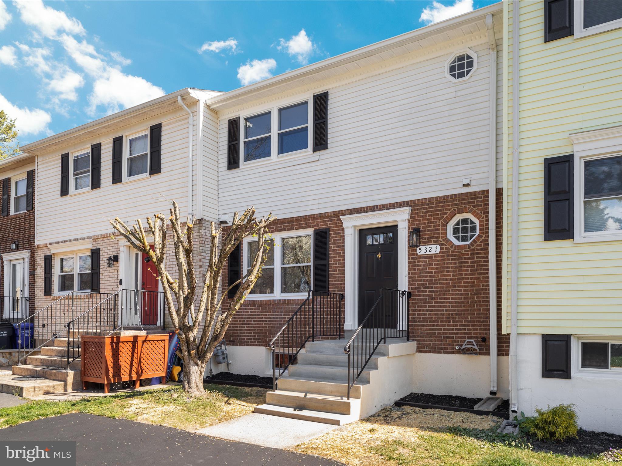 5321 LAKE COVE COURT