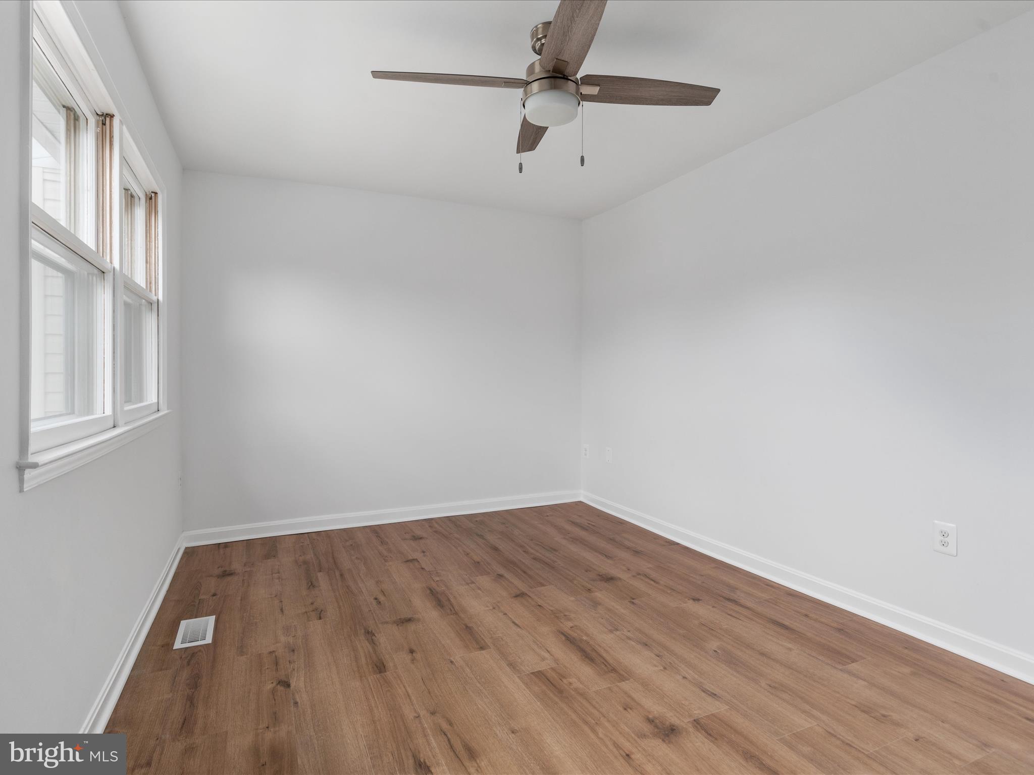 5321 LAKE COVE COURT