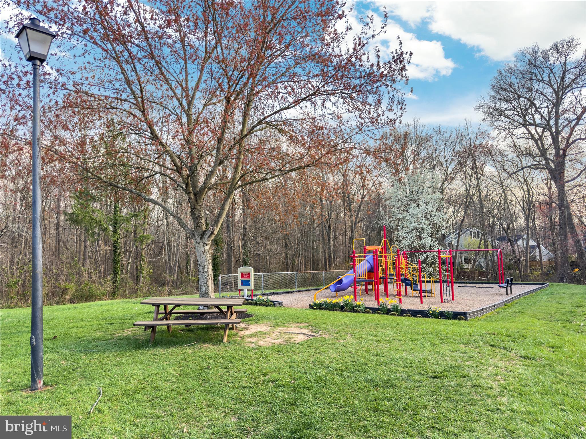 5321 LAKE COVE COURT