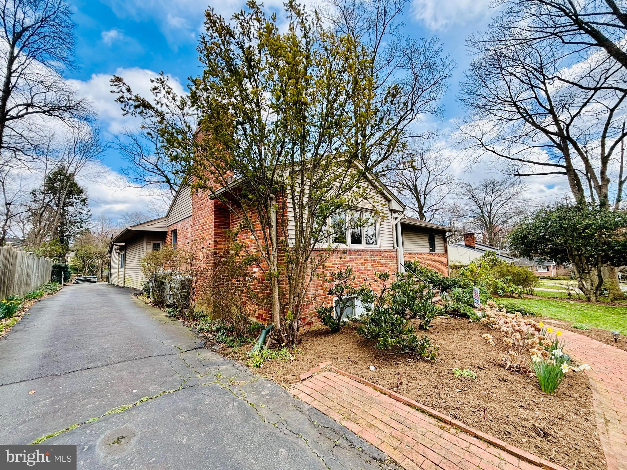2405 BARBOUR ROAD