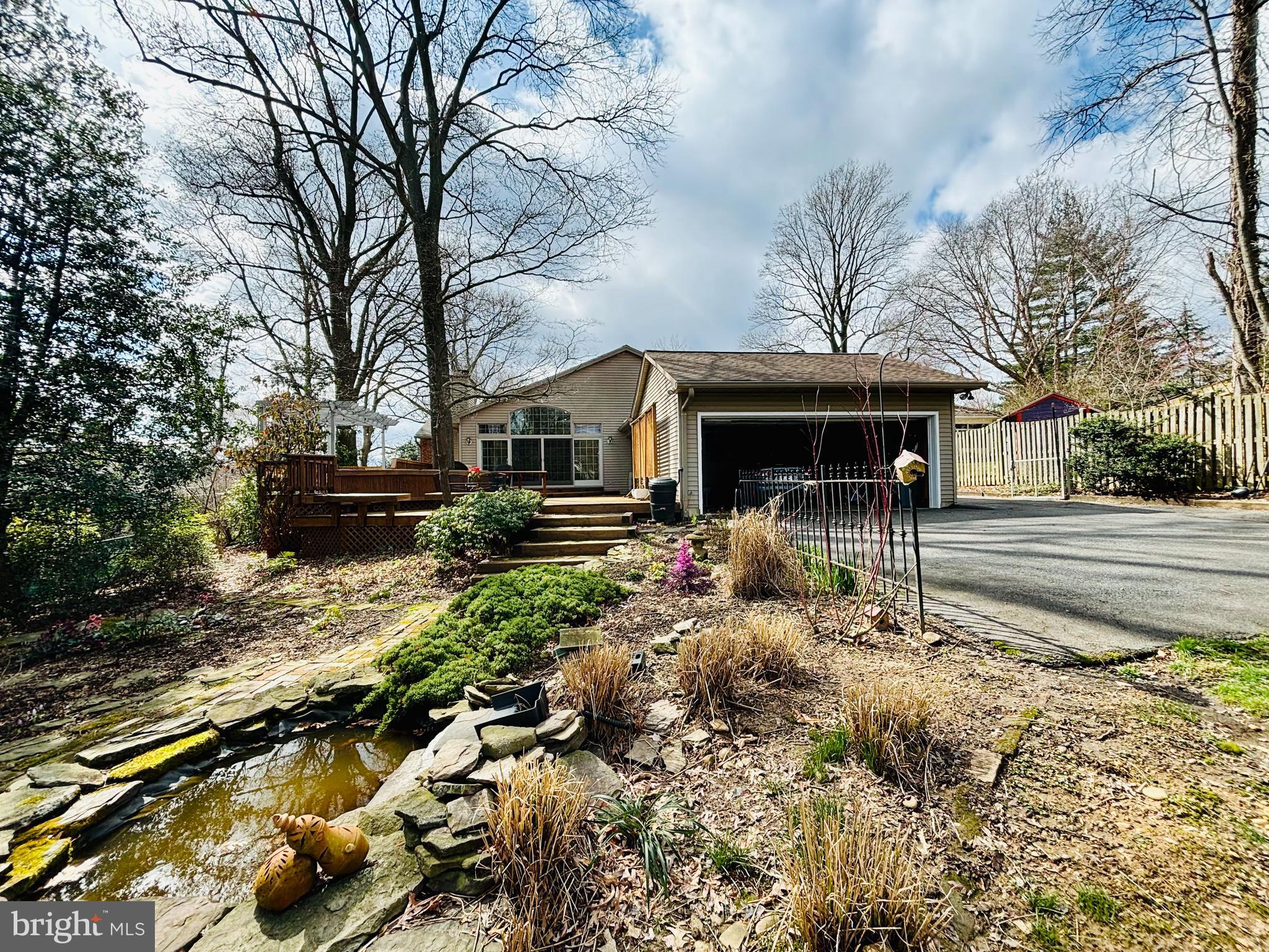 2405 BARBOUR ROAD