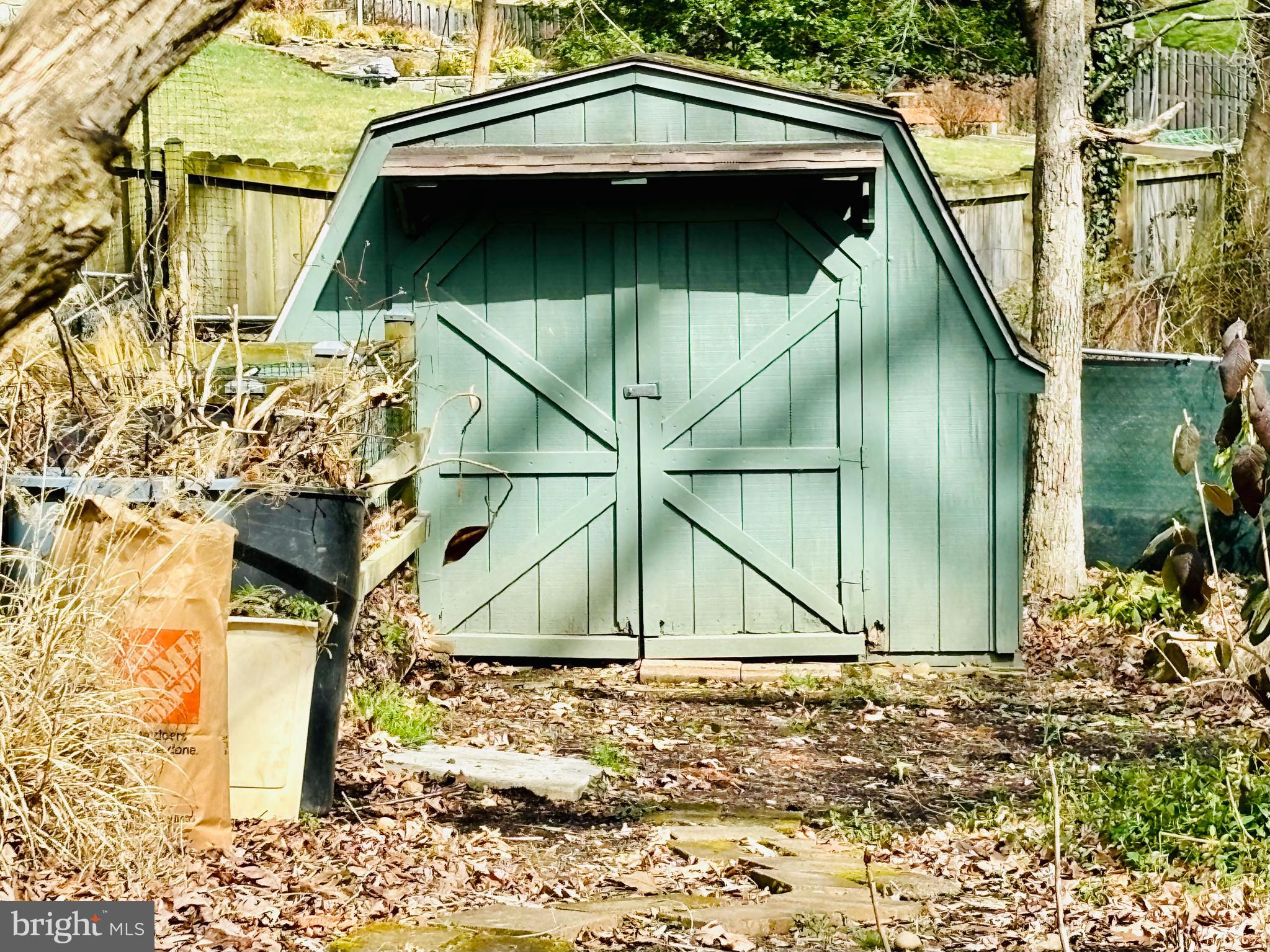 2405 BARBOUR ROAD