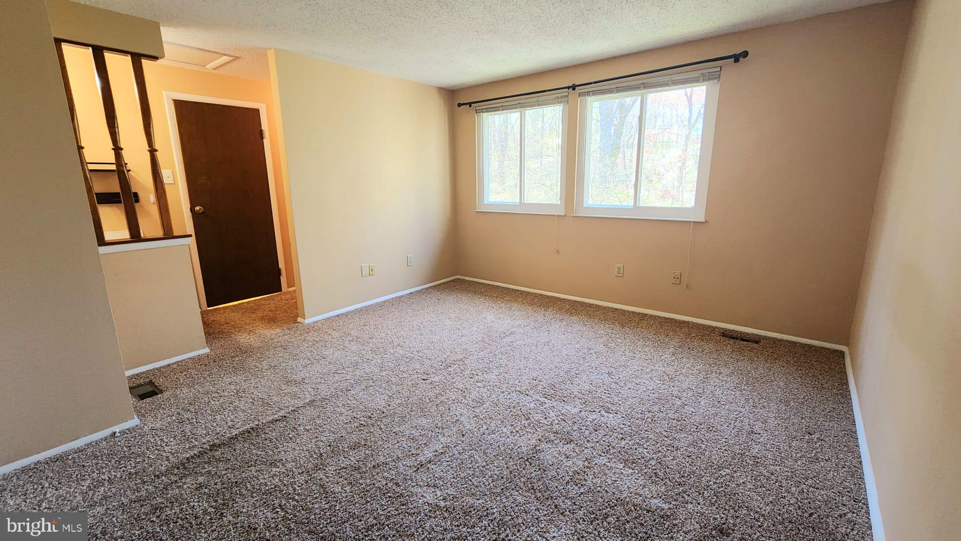 5880 JACKSONS OAK COURT