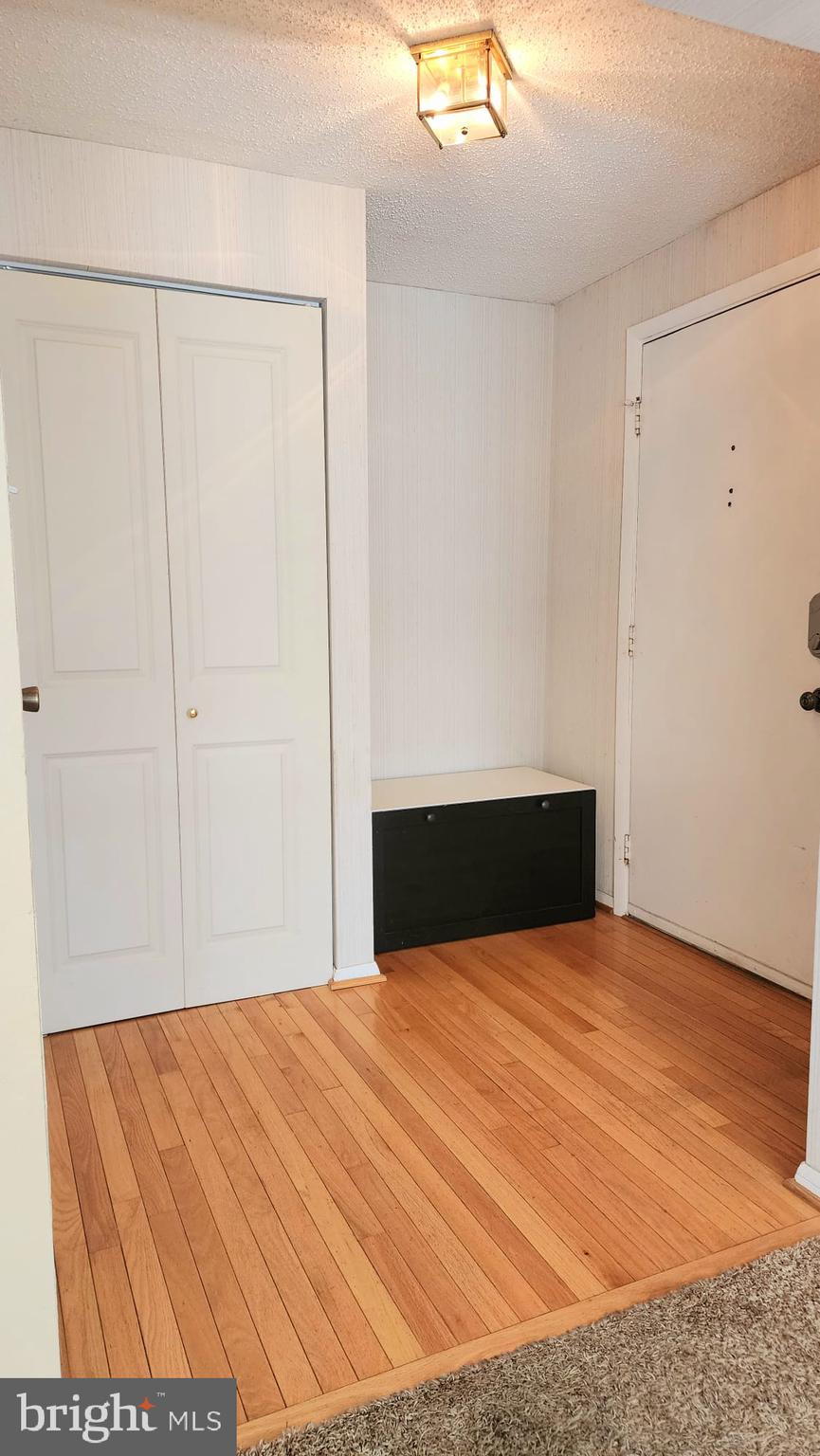 5880 JACKSONS OAK COURT