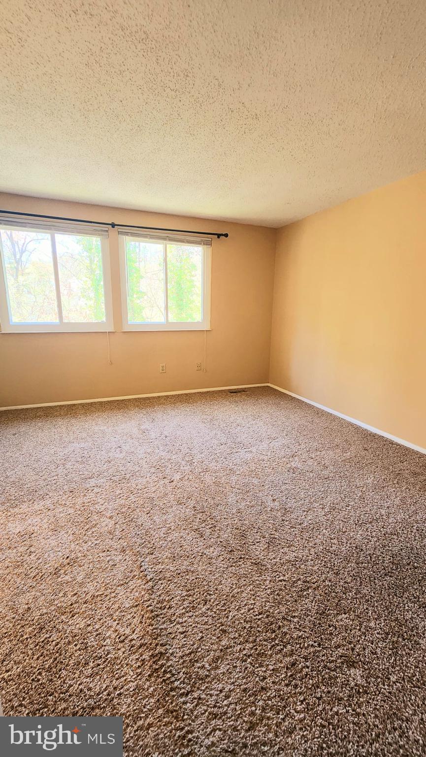 5880 JACKSONS OAK COURT