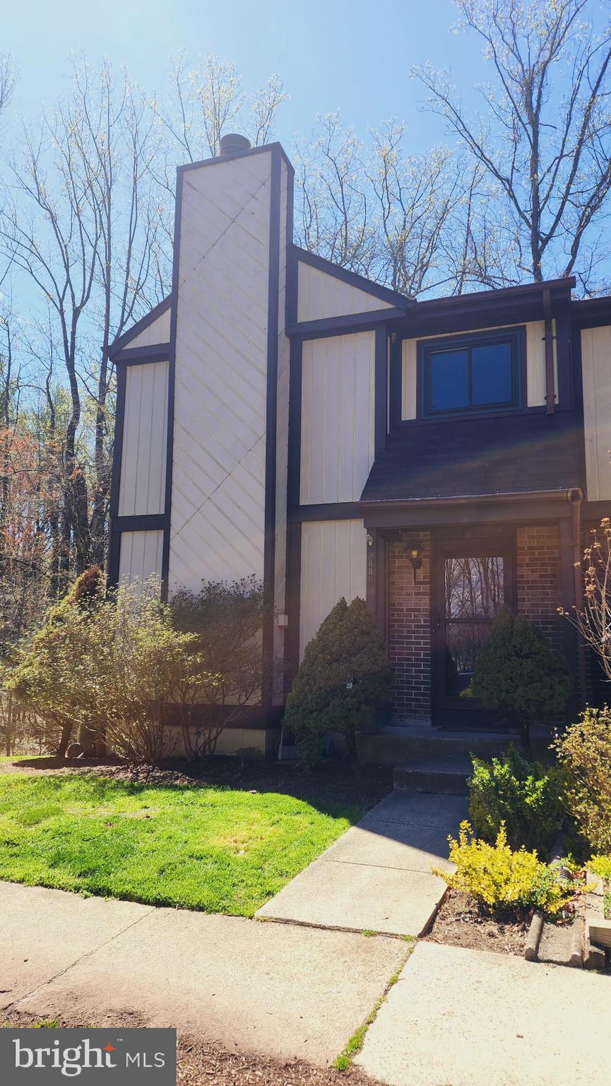 5880 JACKSONS OAK COURT