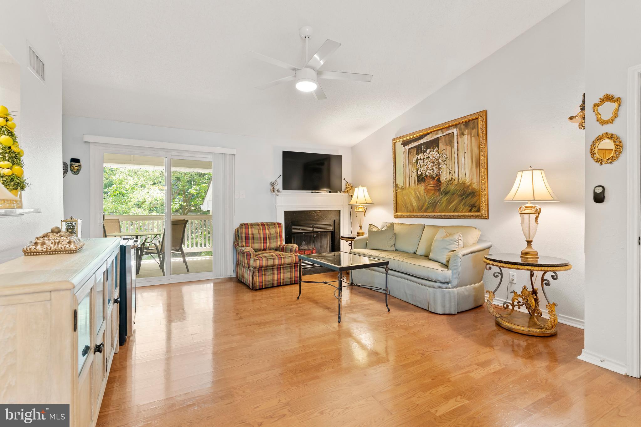 1517 LINCOLN WAY 301