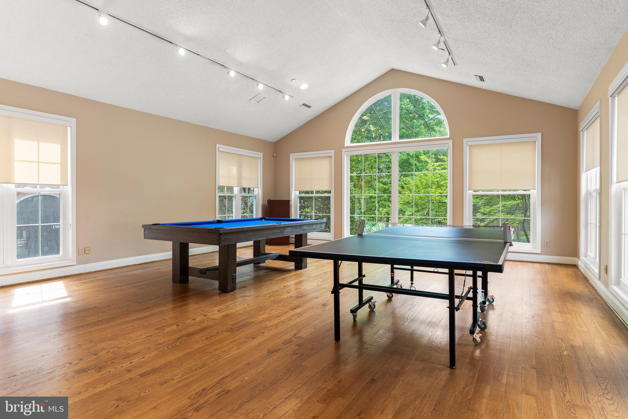 1517 LINCOLN WAY 301