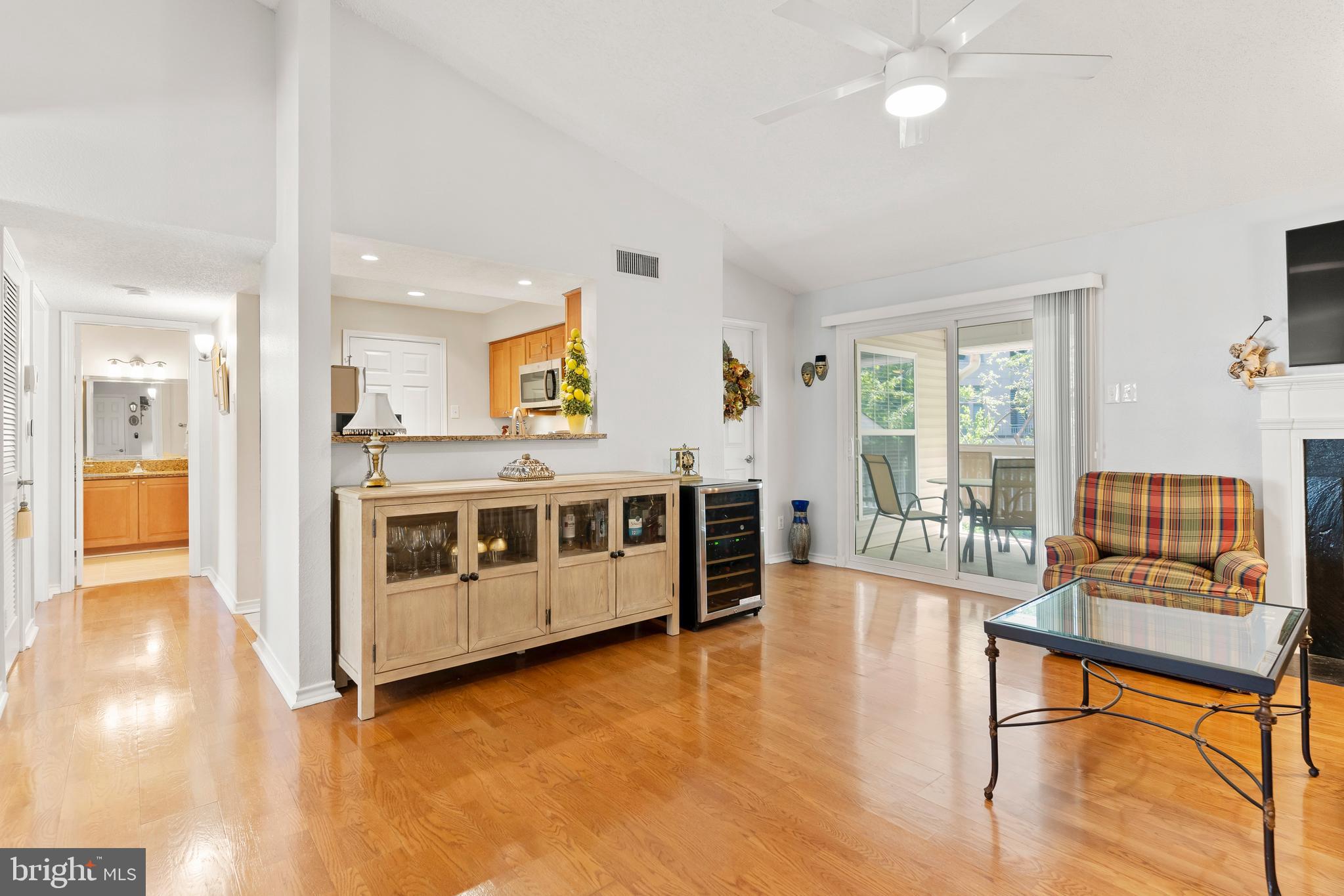1517 LINCOLN WAY 301