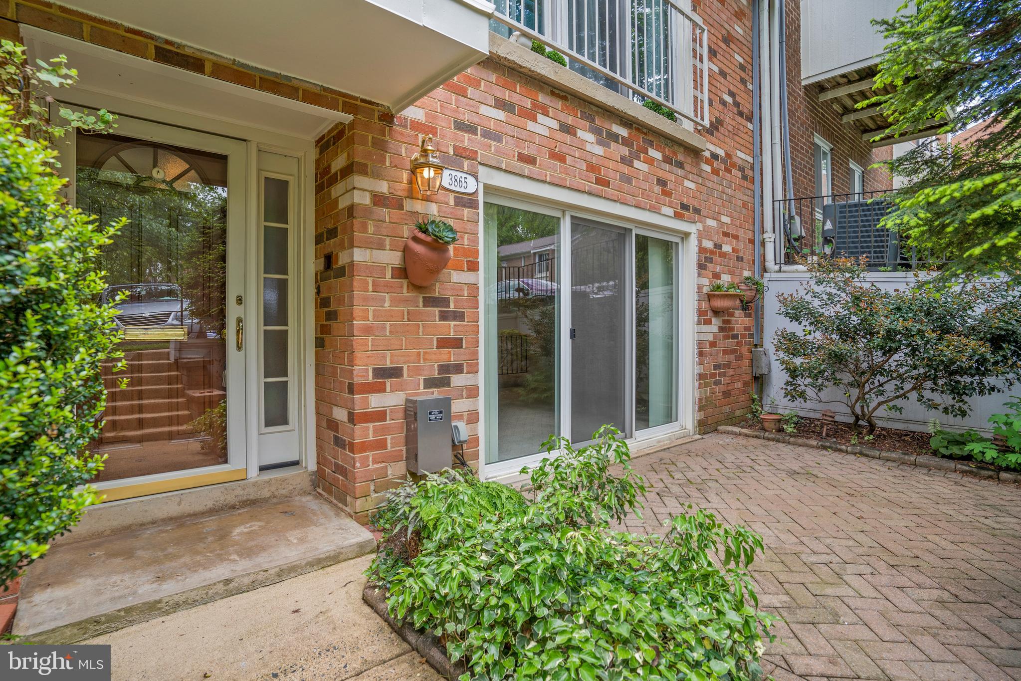 3865 PERSIMMON CIRCLE