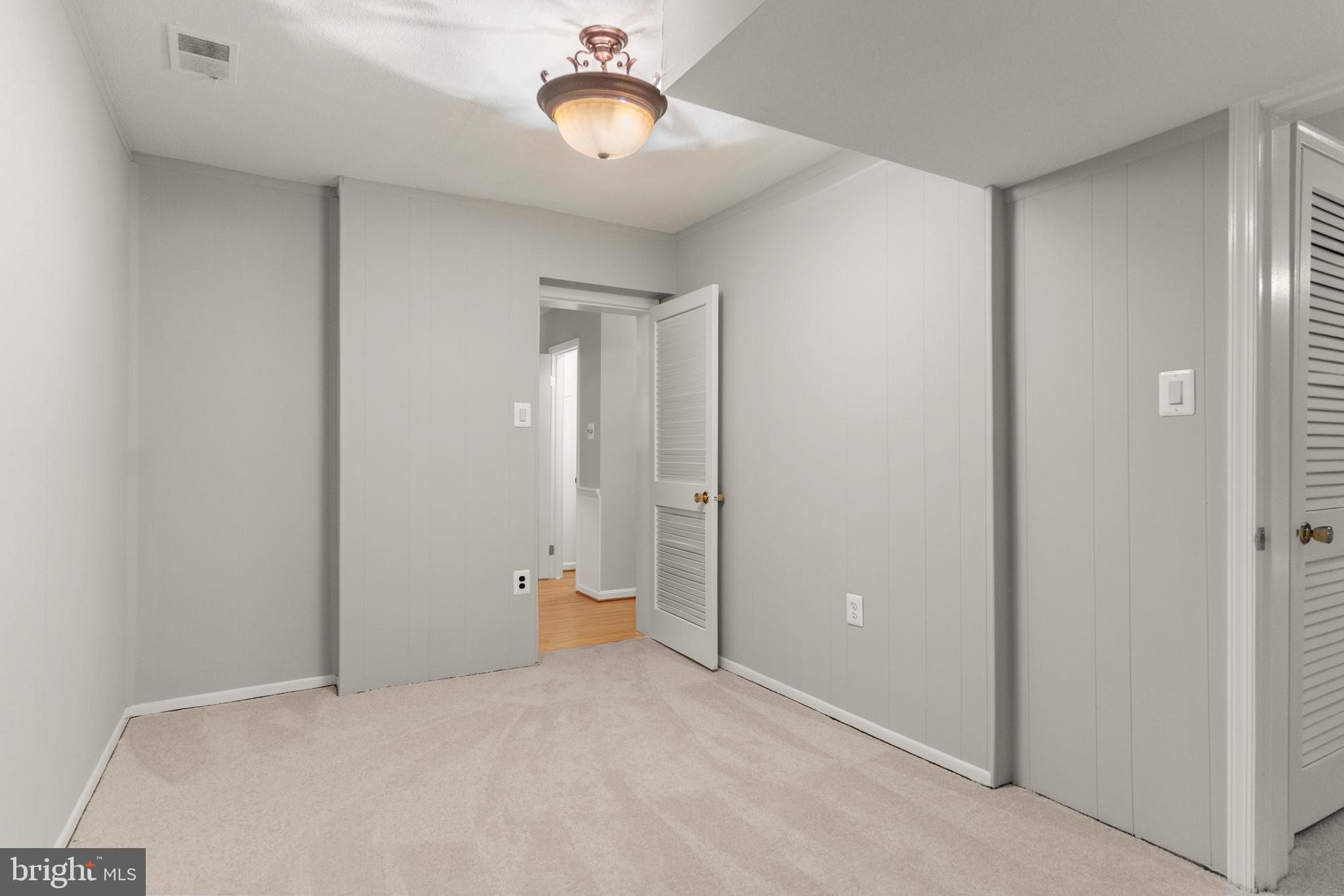 3865 PERSIMMON CIRCLE